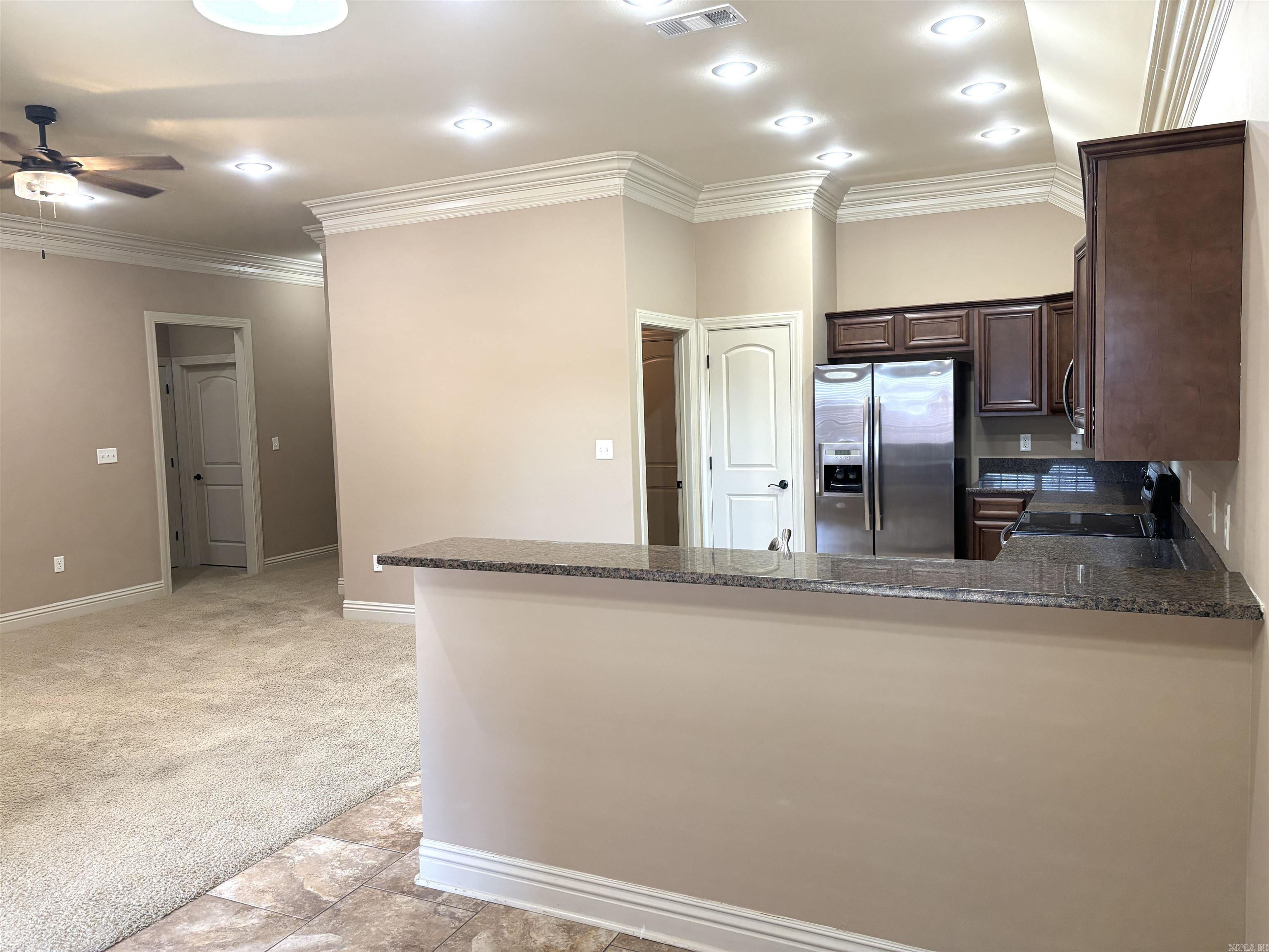 COUNTRY CLUB OF ARK THE - Residential