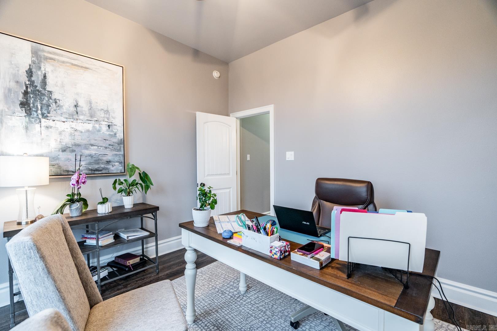 CRESTHAVEN - Residential