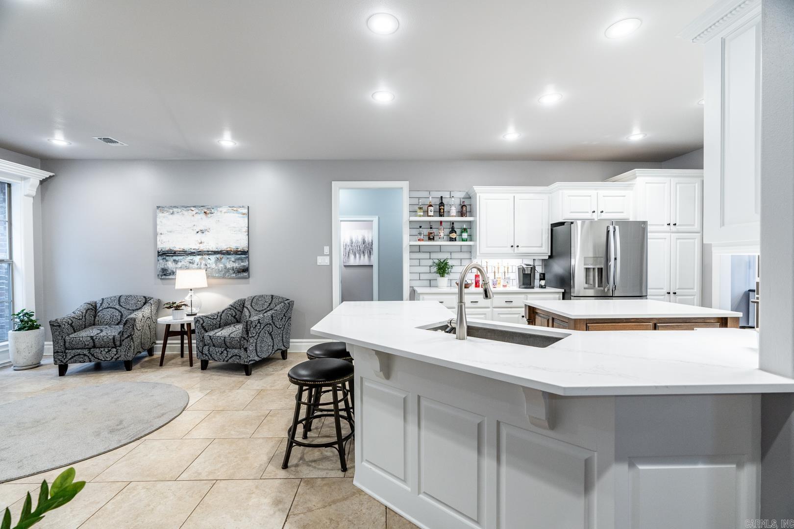 CRESTHAVEN - Residential