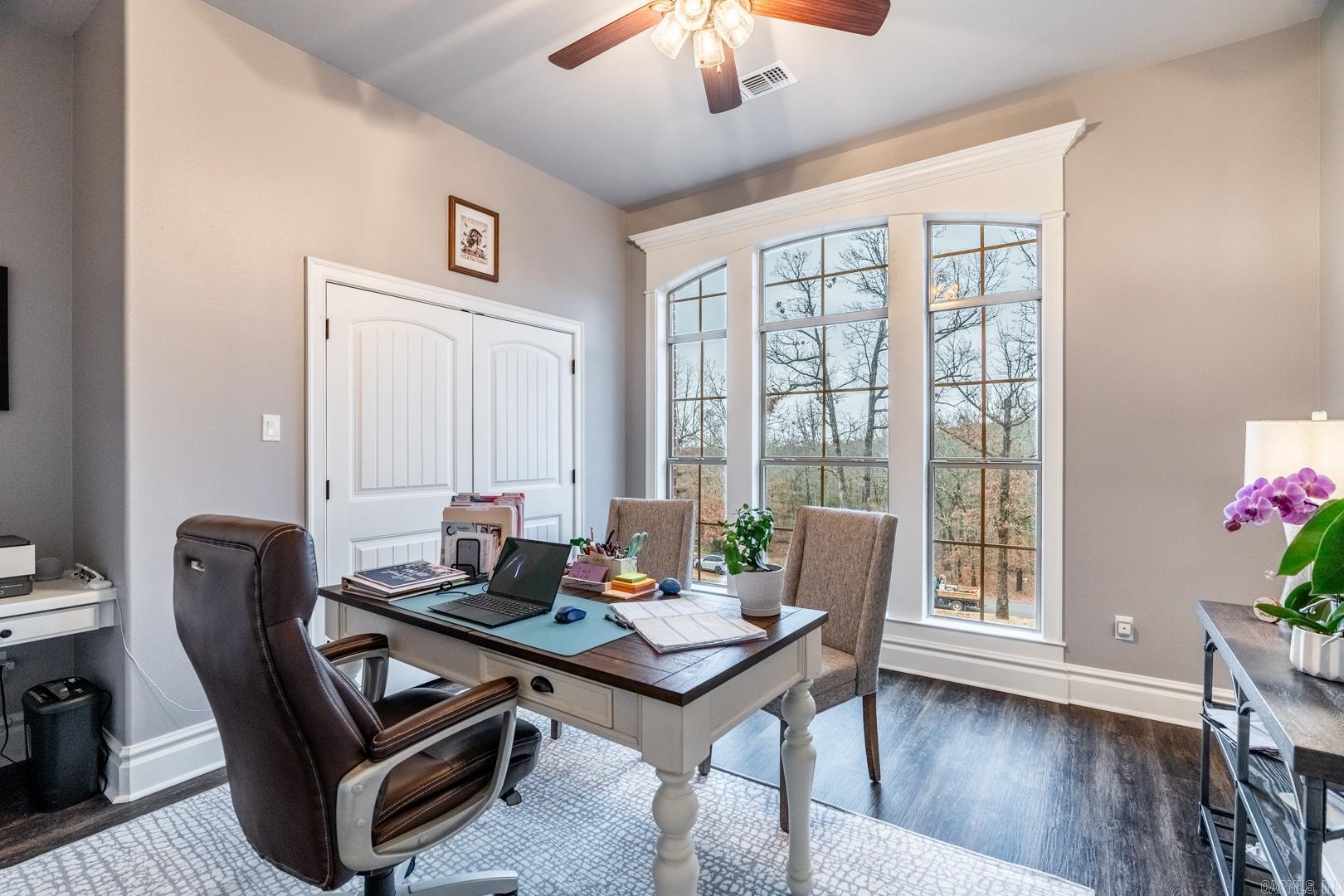 CRESTHAVEN - Residential