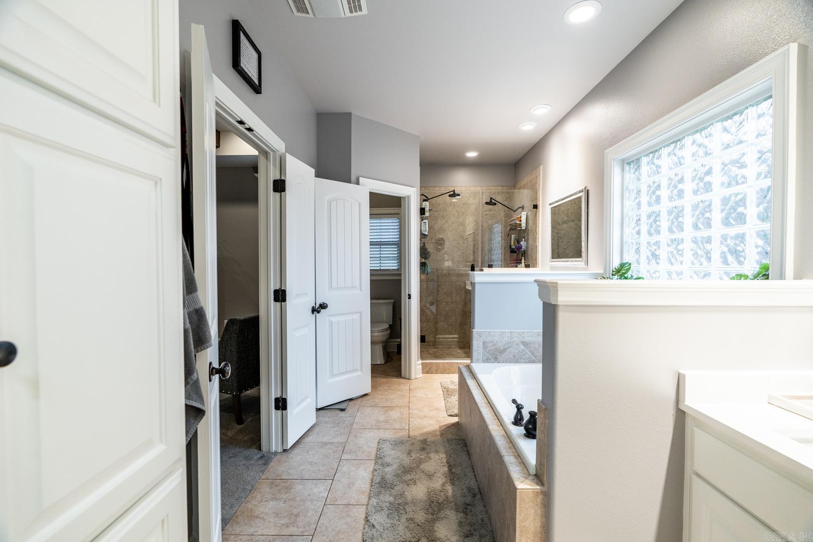 CRESTHAVEN - Residential