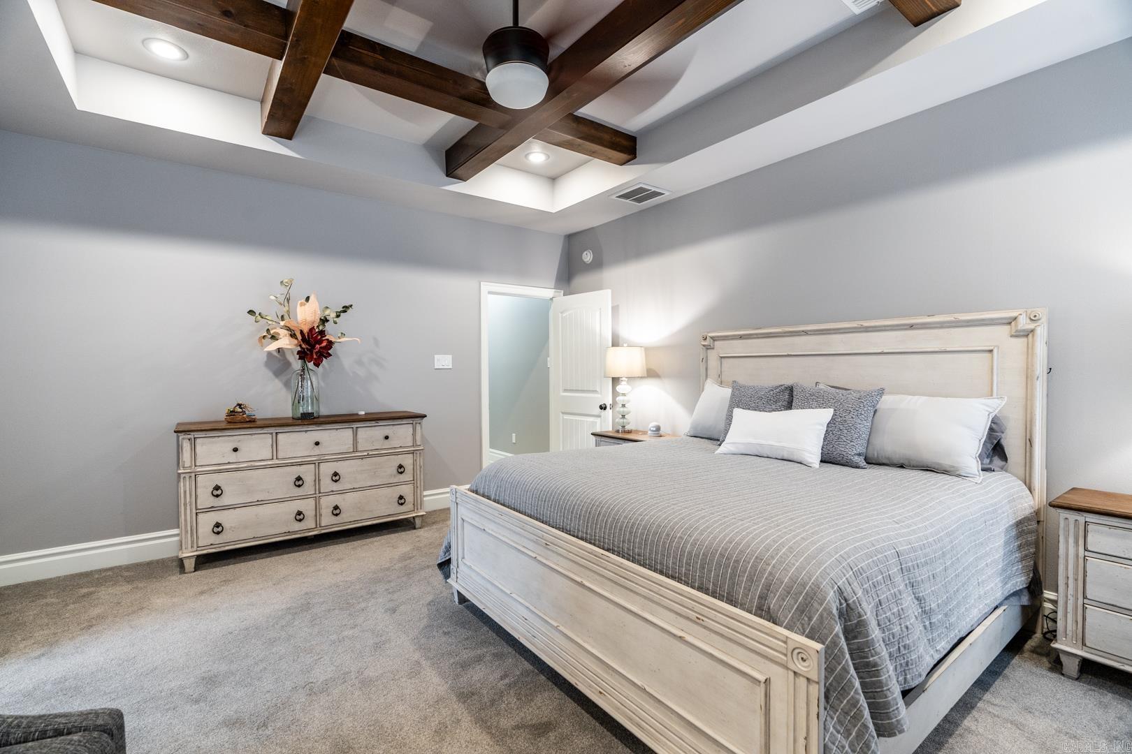 CRESTHAVEN - Residential