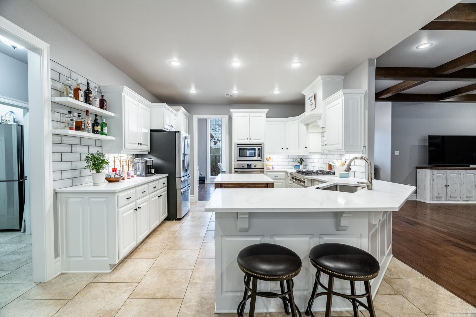 CRESTHAVEN - Residential