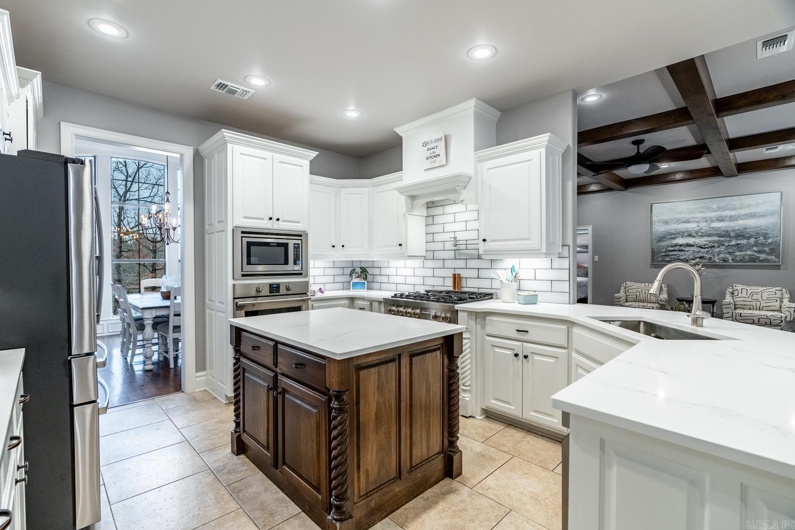 CRESTHAVEN - Residential