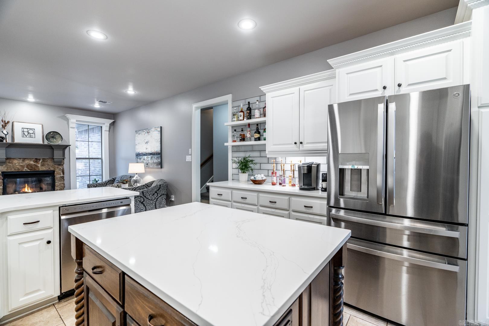 CRESTHAVEN - Residential