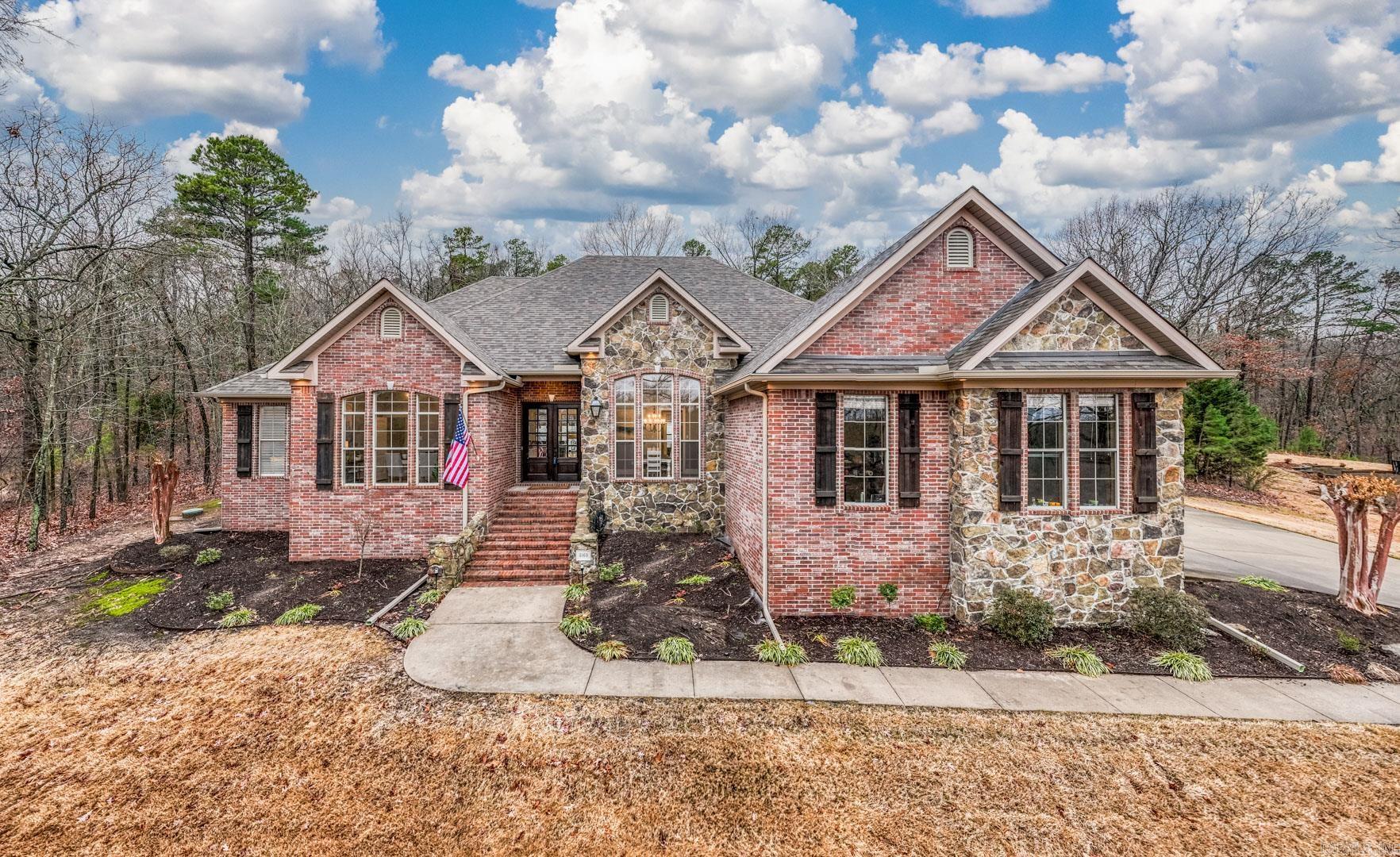 CRESTHAVEN - Residential