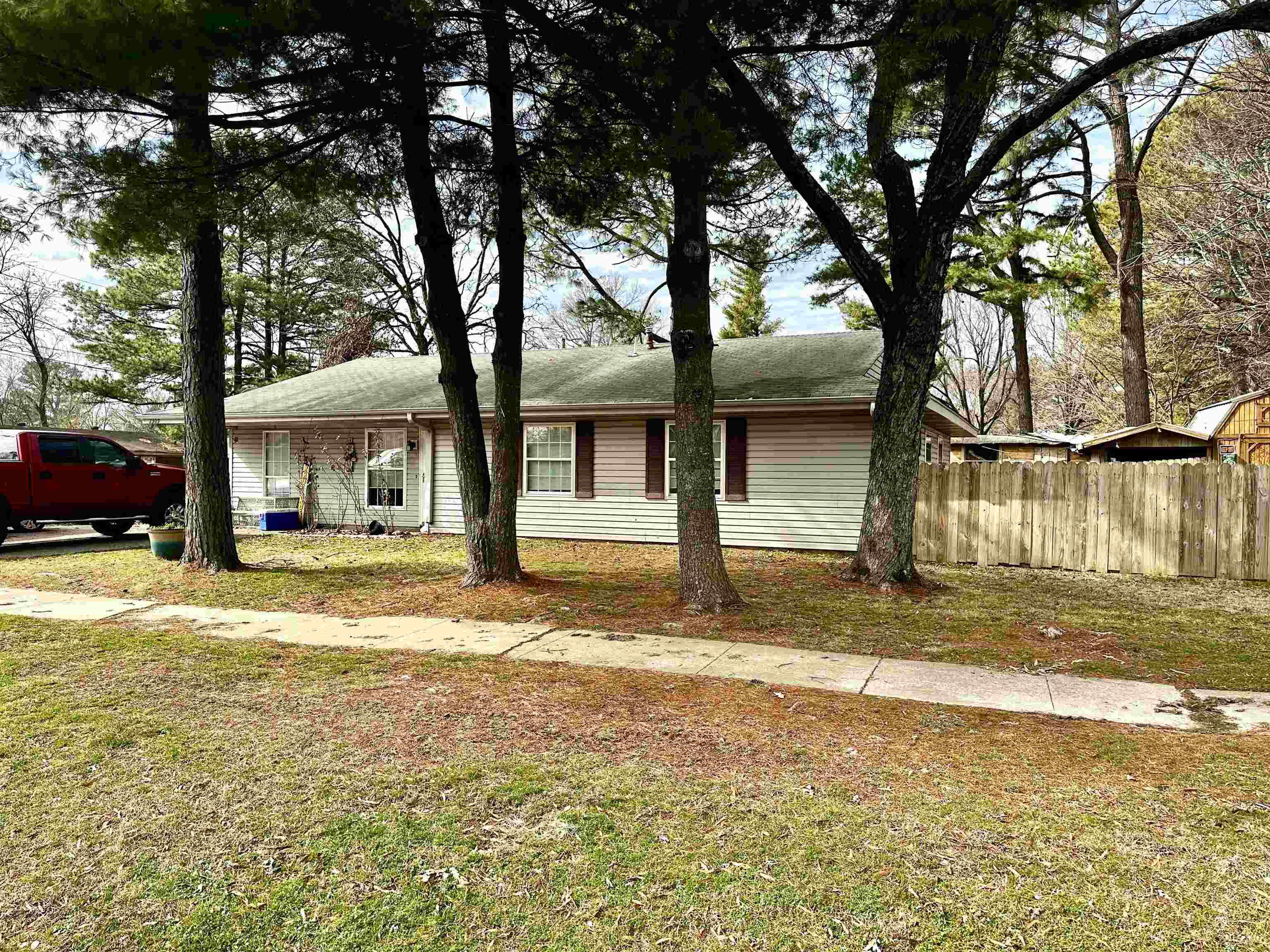 Investors - This is an excellent opportunity for investment return on this four bedroom, two bath home. Currently leased.