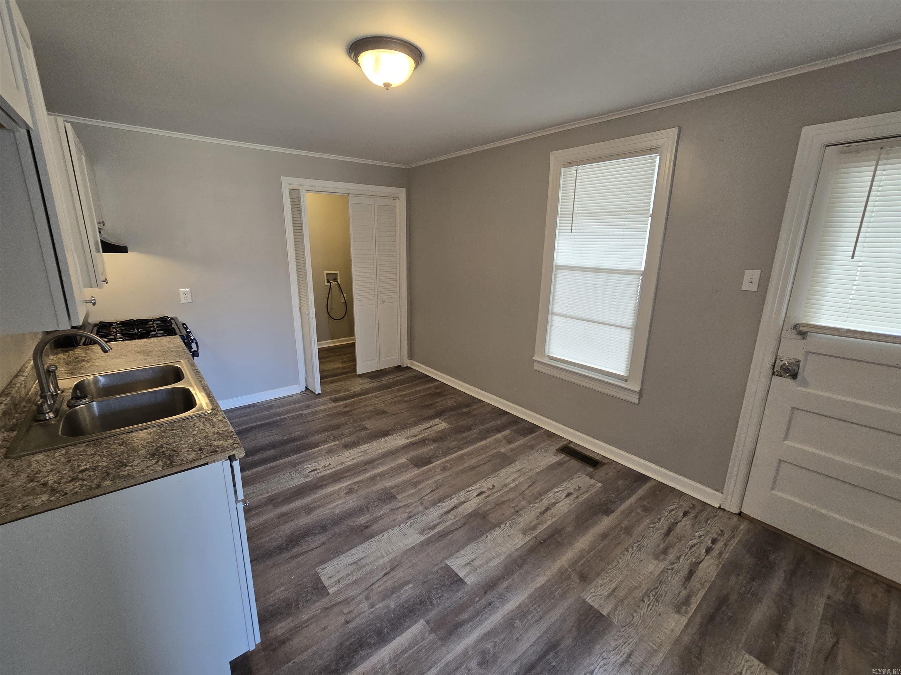 HILLSIDE - Residential