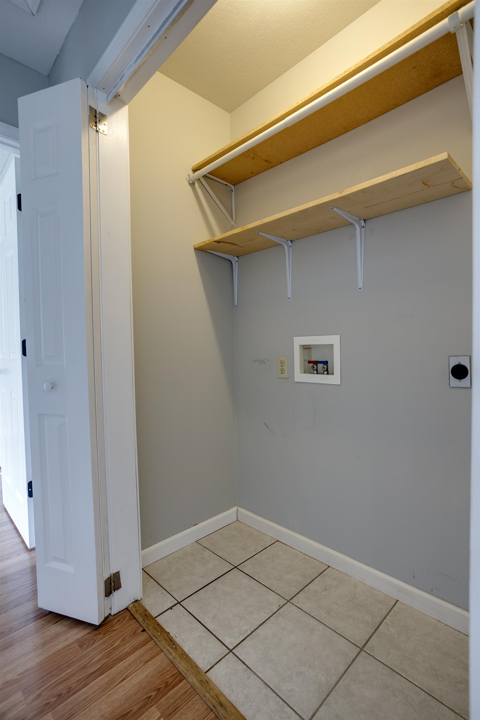 DEERBORN HILLS - Residential