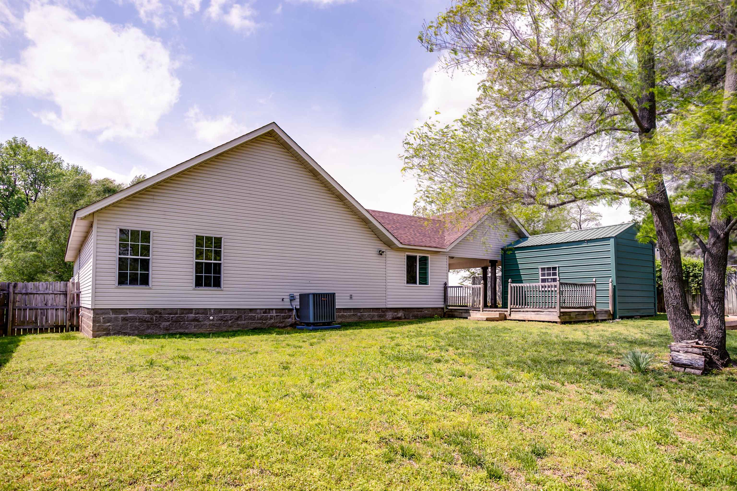 DEERBORN HILLS - Residential