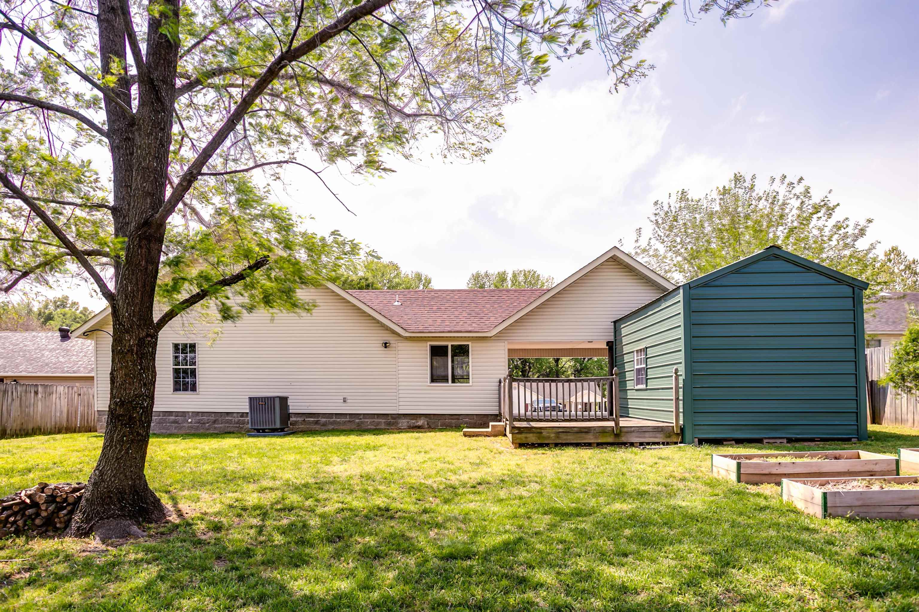 DEERBORN HILLS - Residential