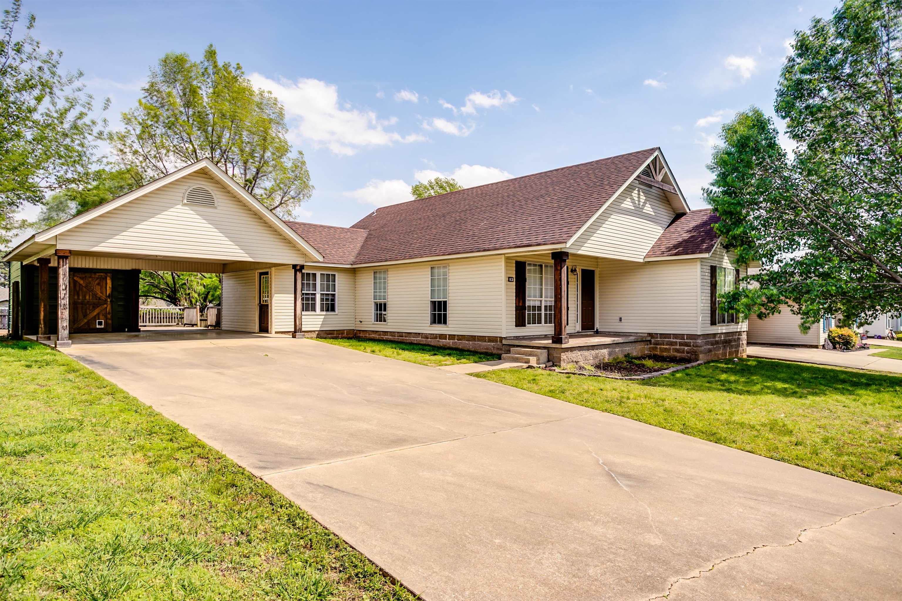 DEERBORN HILLS - Residential