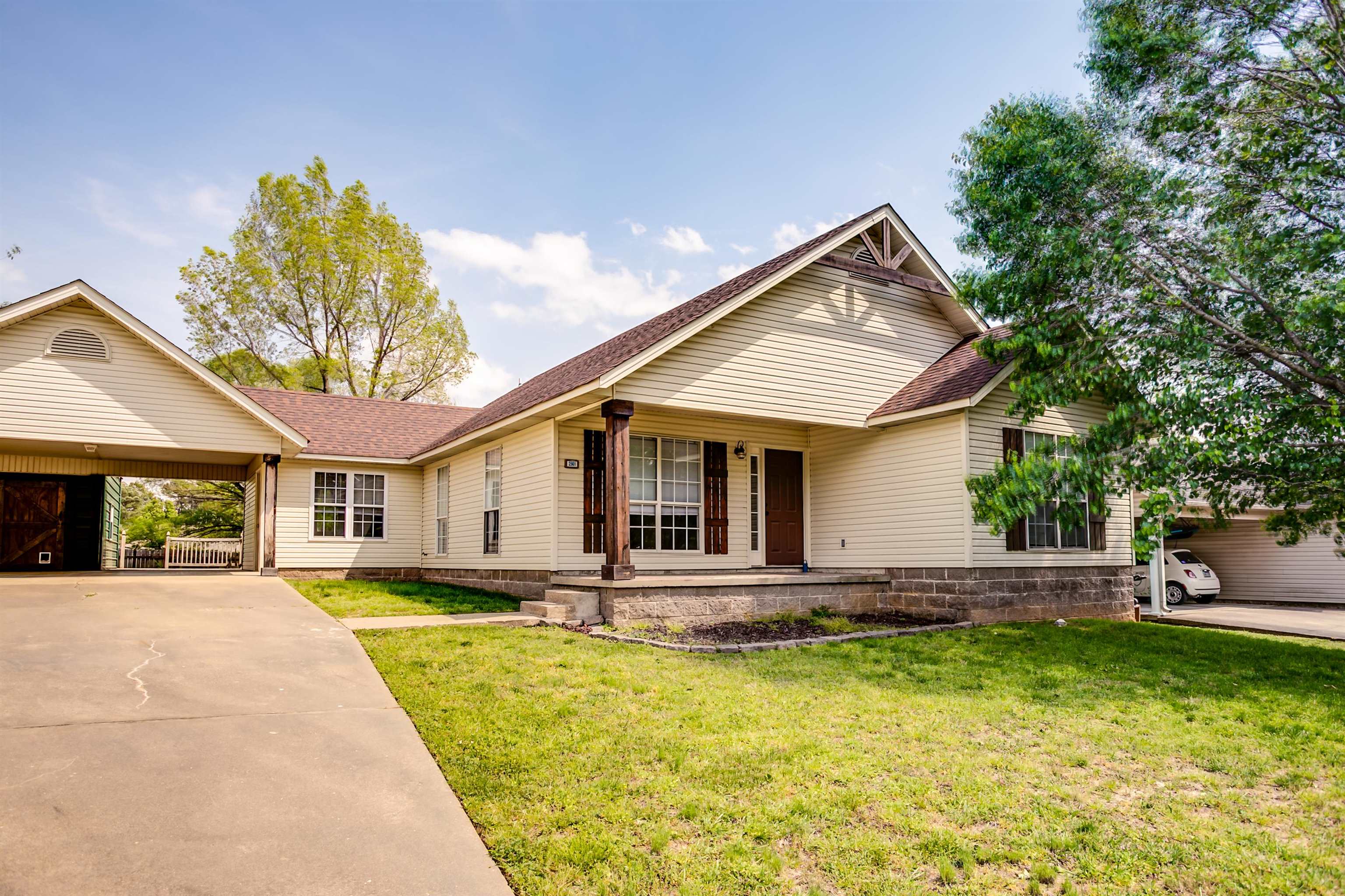 DEERBORN HILLS - Residential