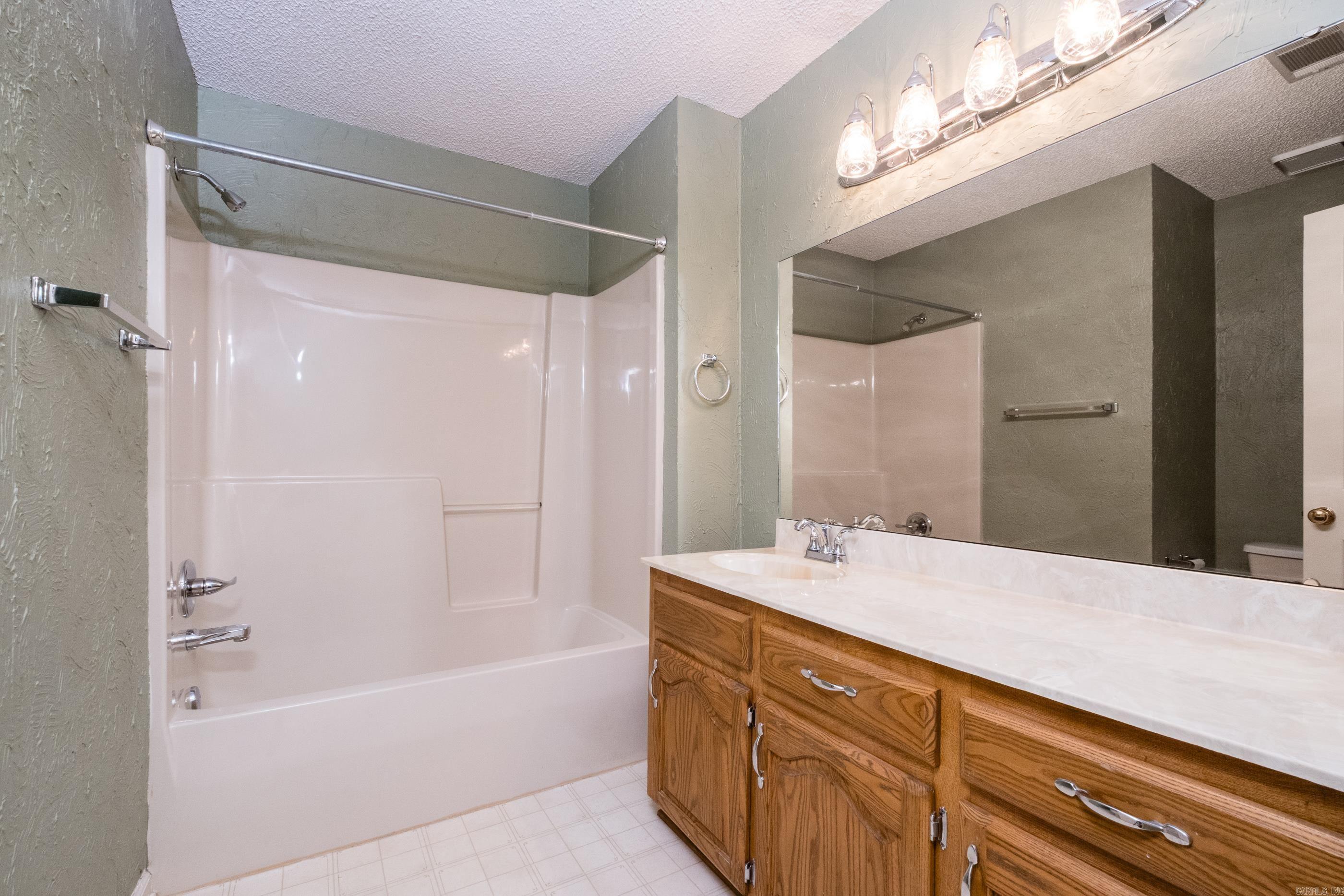 EDGEWATER ADDN - Residential