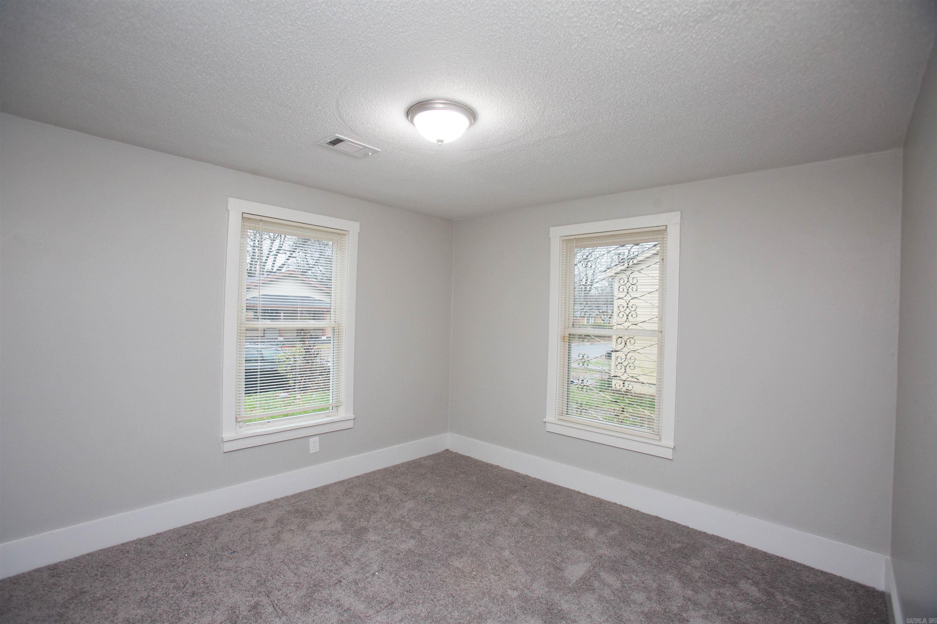 Missouri Pacific - Residential Lease