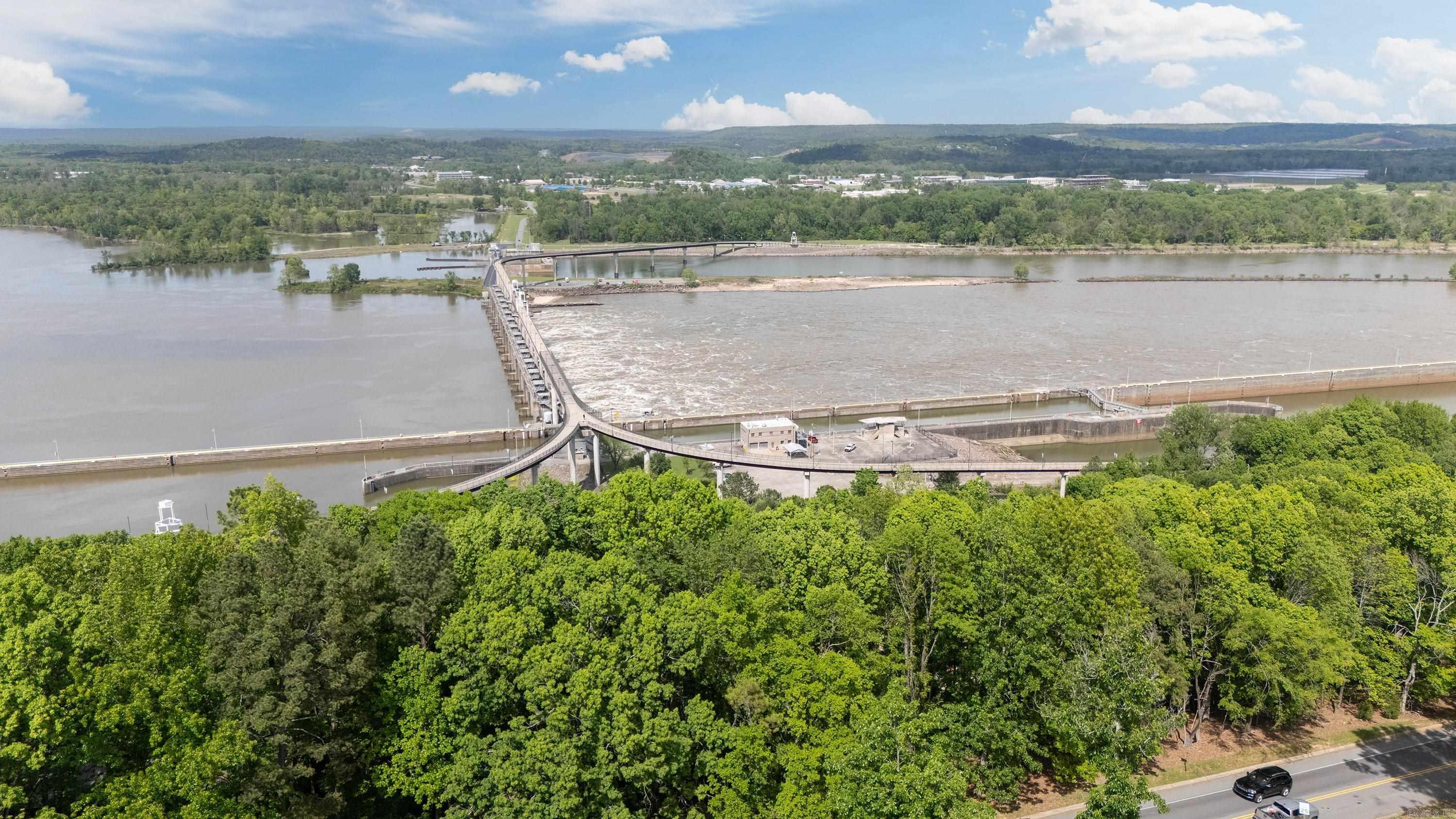 OVERLOOK PARK - Residential