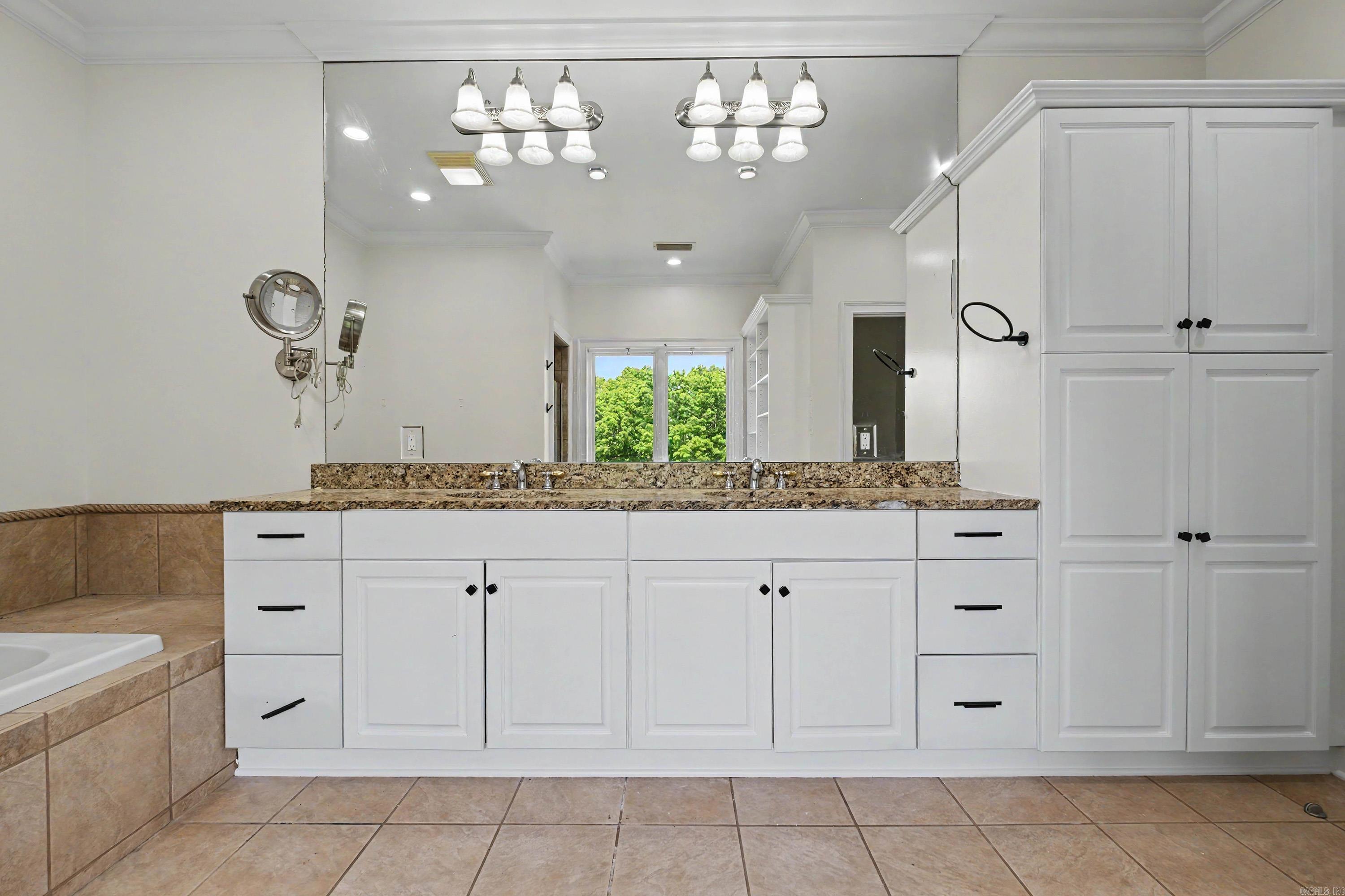 OVERLOOK PARK - Residential