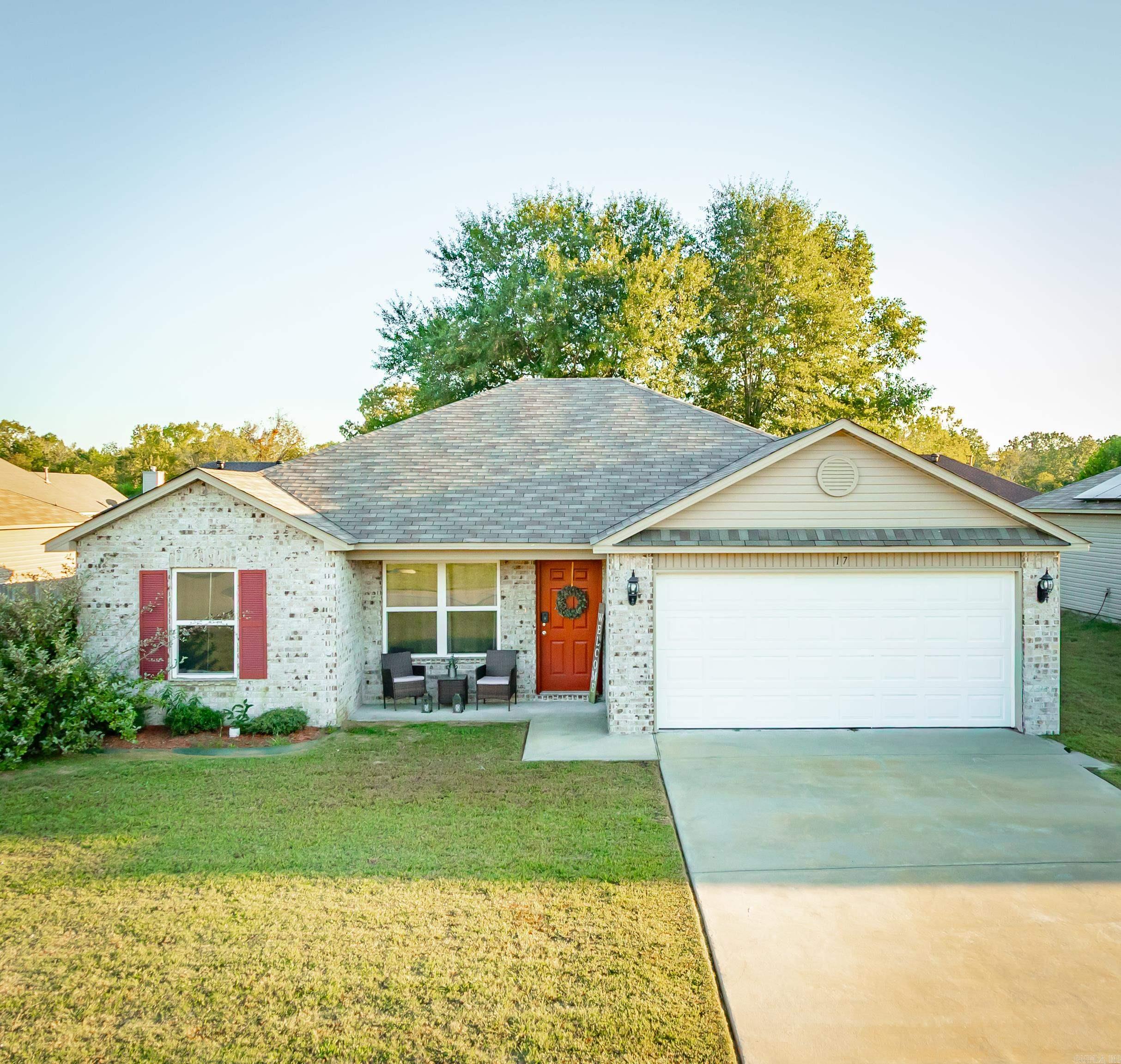 Move-in ready and beautifully maintained, this 2021 traditional style home offers 3 bedrooms and 2 full baths with approximately 1,289 sq ft of comfortable living space. The open eat-in kitchen features a breakfast bar, pantry, and comes complete with appliances (refrigerator stays). The living area flows naturally into the dining space, and a dedicated laundry room adds convenience. Nestled on a corner lot within the Wisteria subdivision in Westwood-Pecan Lake, the property offers a low-maintenance exterior with brick faƧade and a level yard. Just minutes from West Little Rock amenities, dining, shopping, and major roadways, the location blends quiet residential living with city accessibility. Donāt miss your chance to call this home yours ā schedule a showing today!