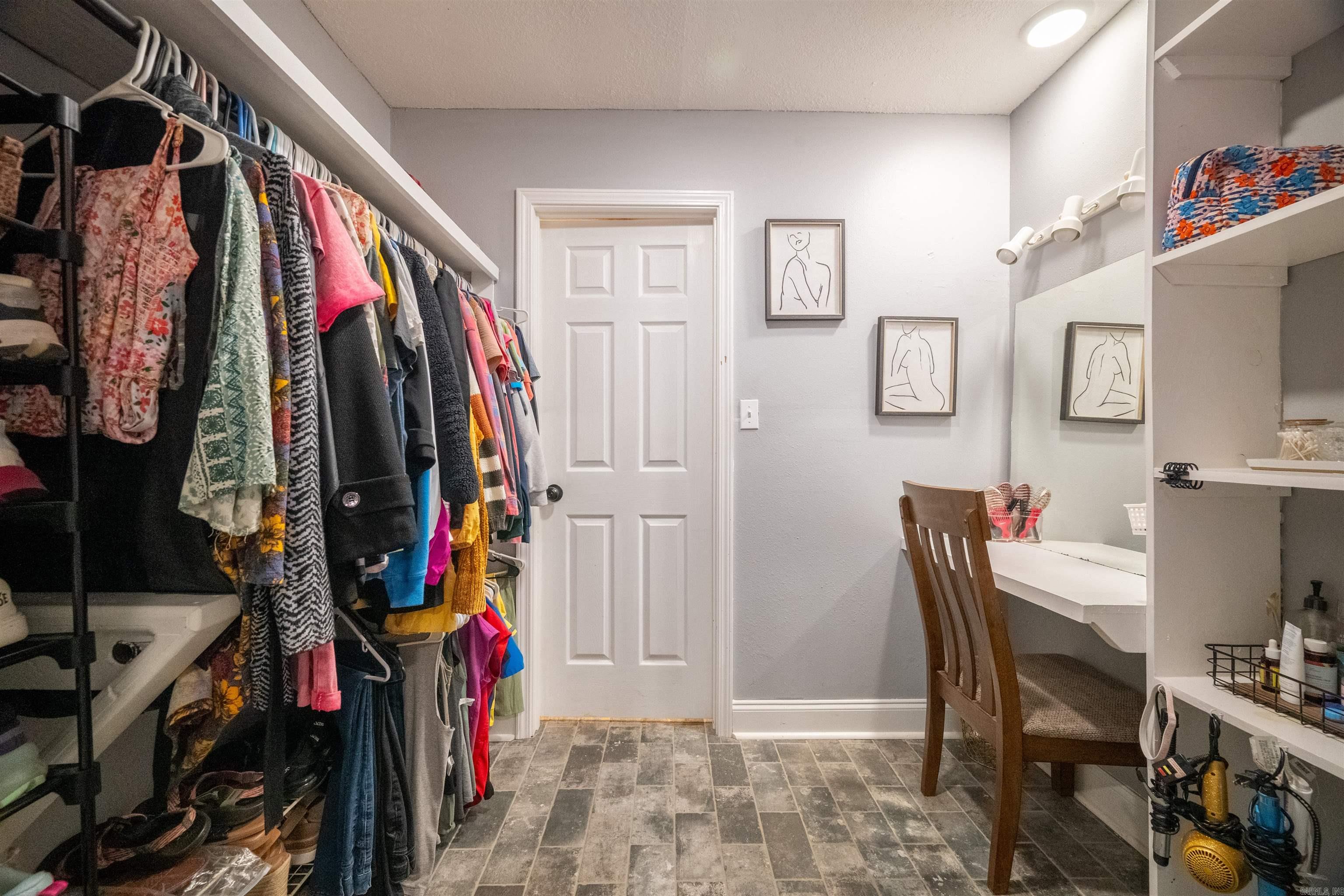 PEBBLE CREEK - Residential