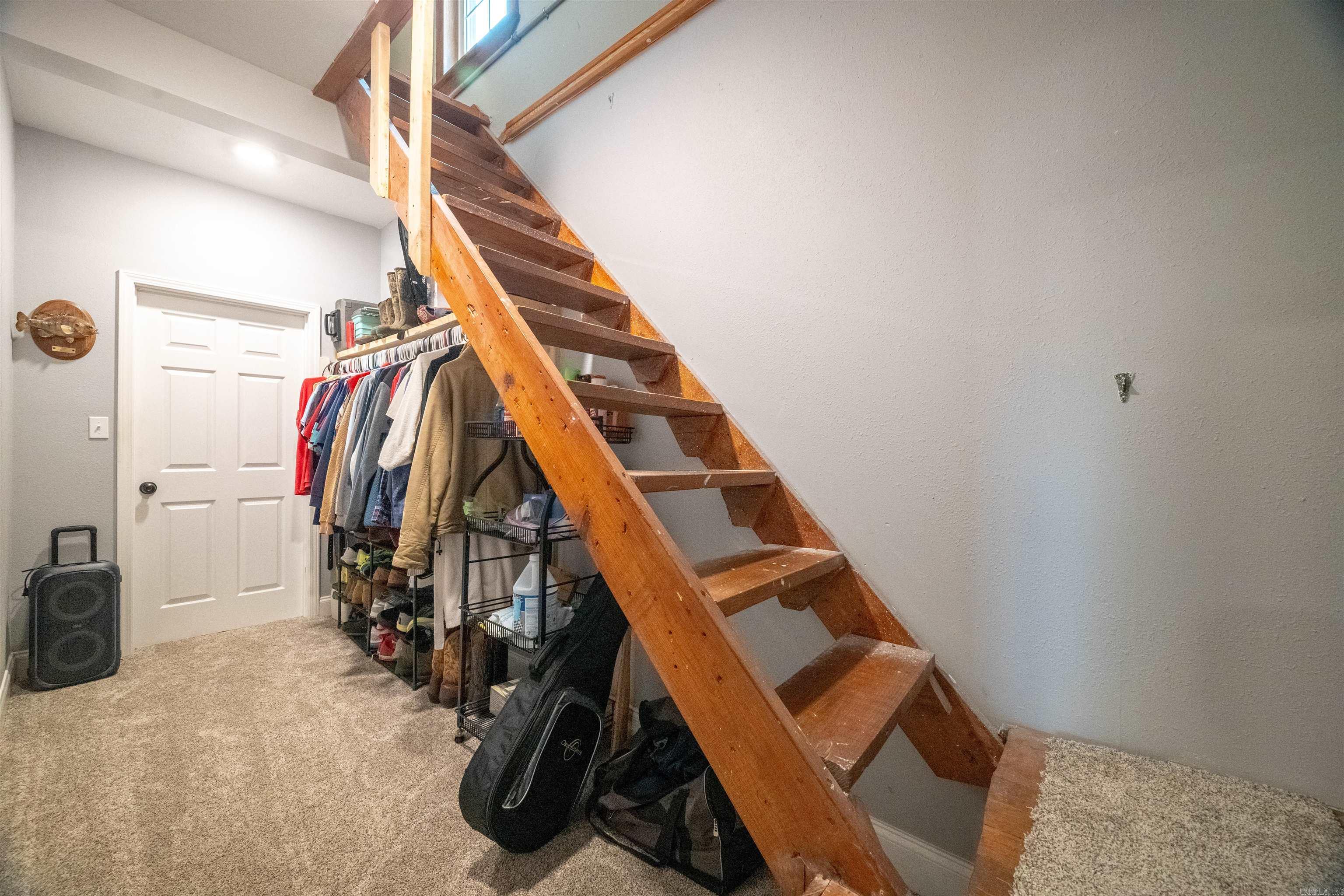 PEBBLE CREEK - Residential