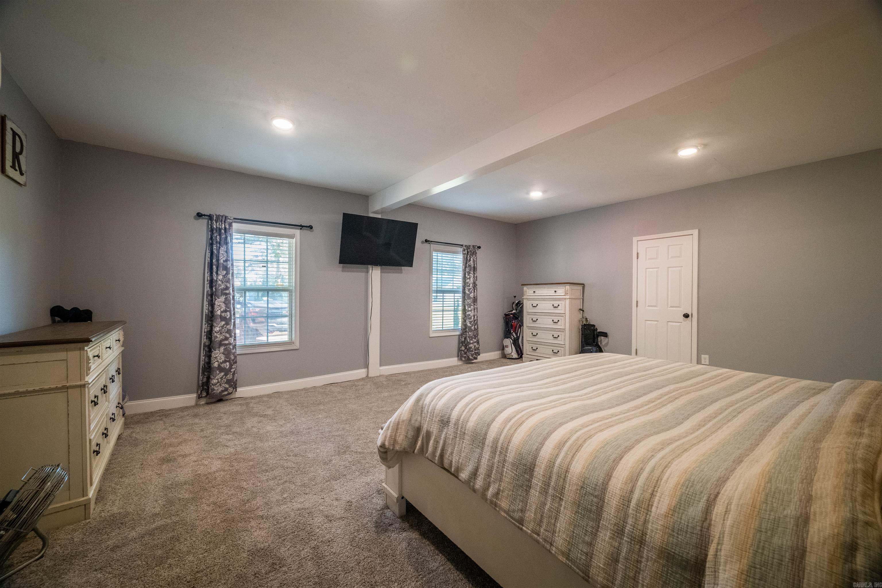 PEBBLE CREEK - Residential