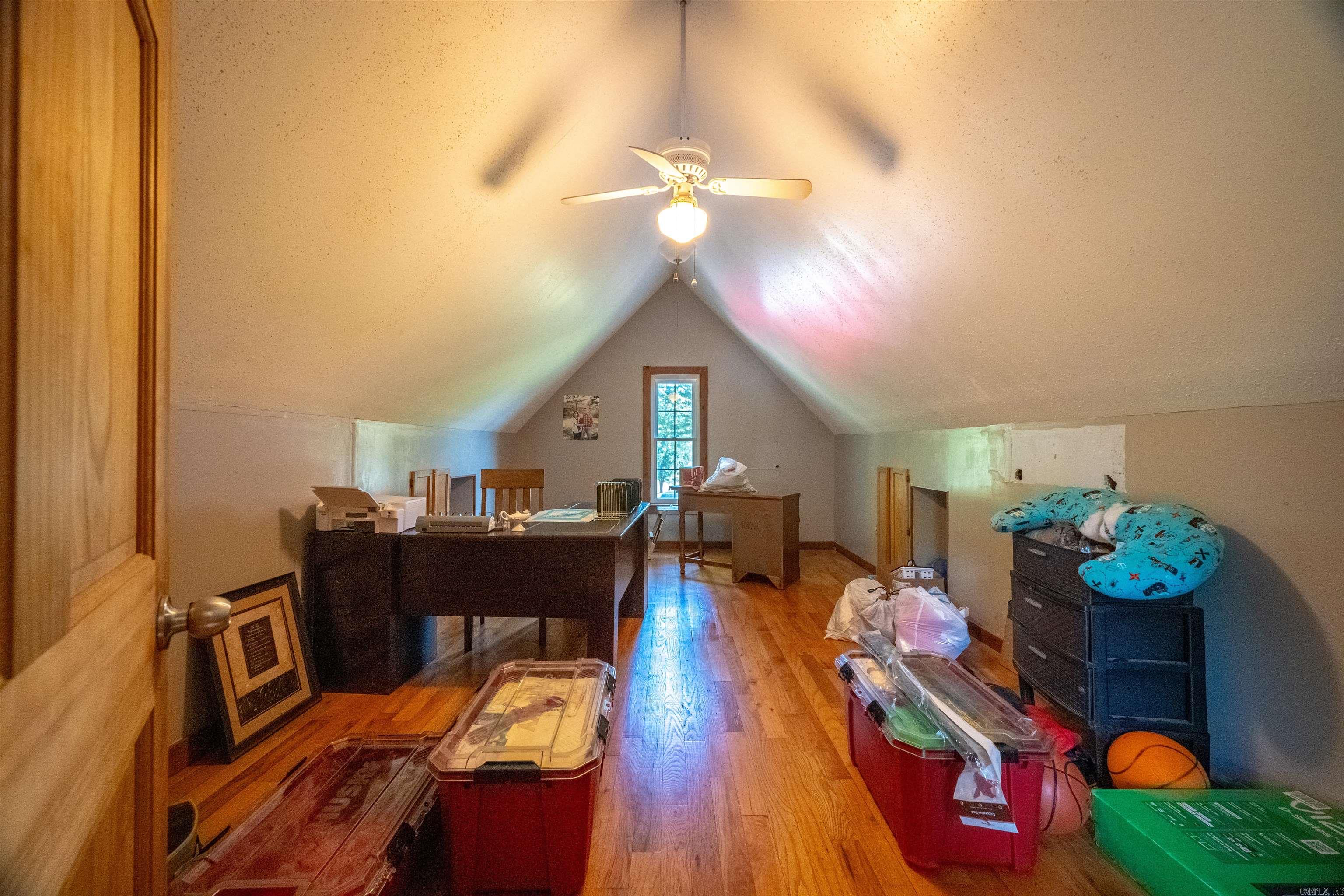 PEBBLE CREEK - Residential