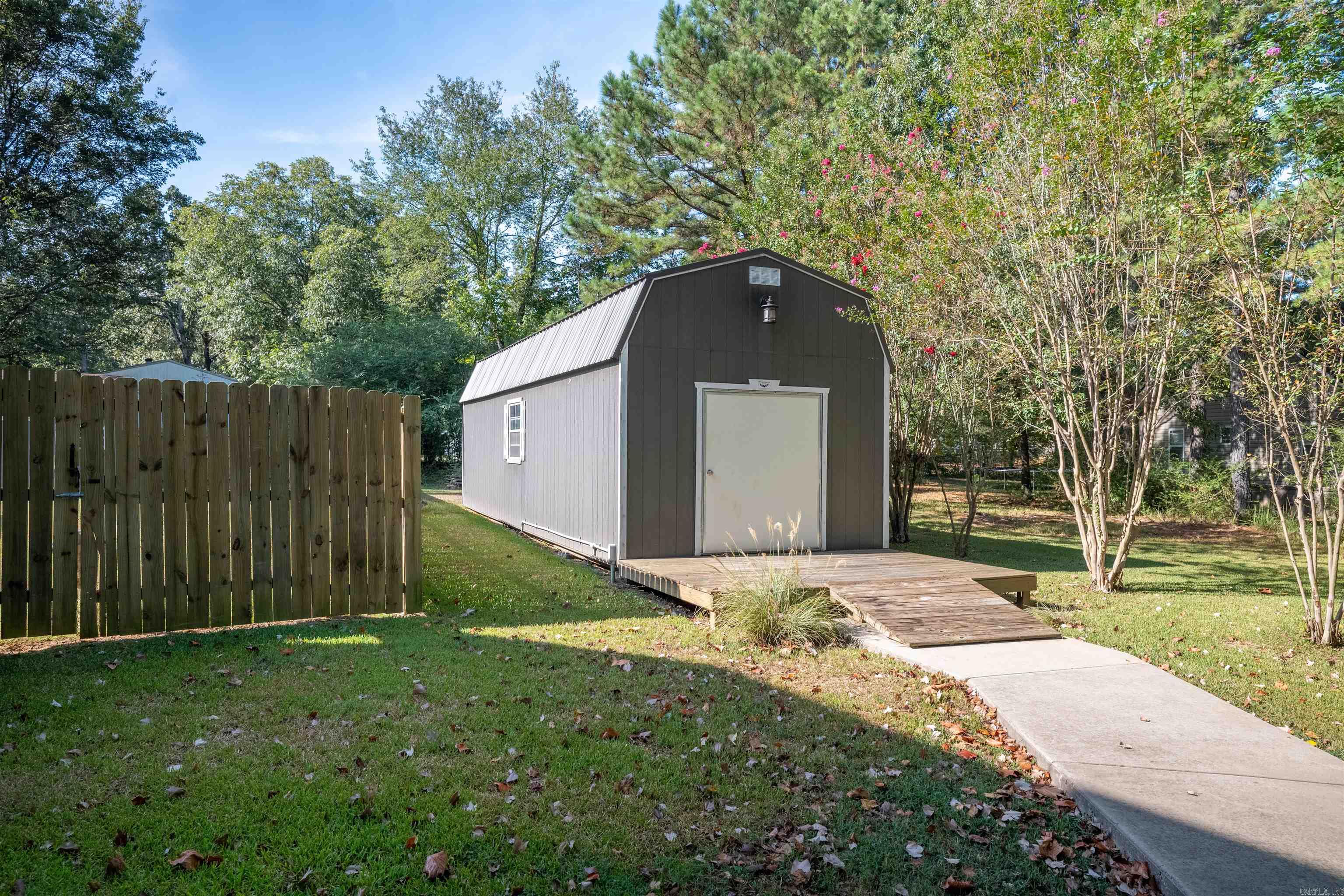 PEBBLE CREEK - Residential