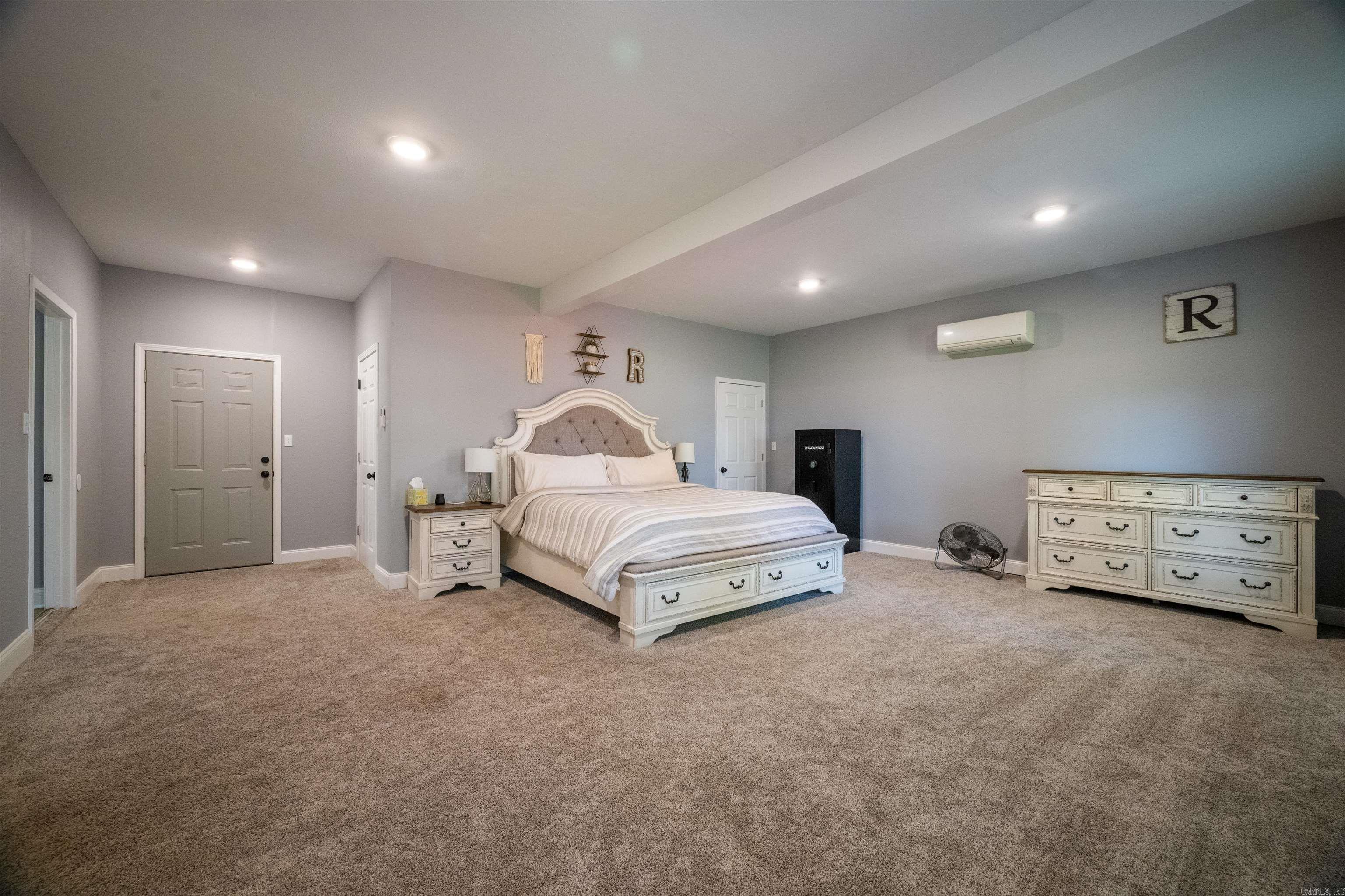 PEBBLE CREEK - Residential