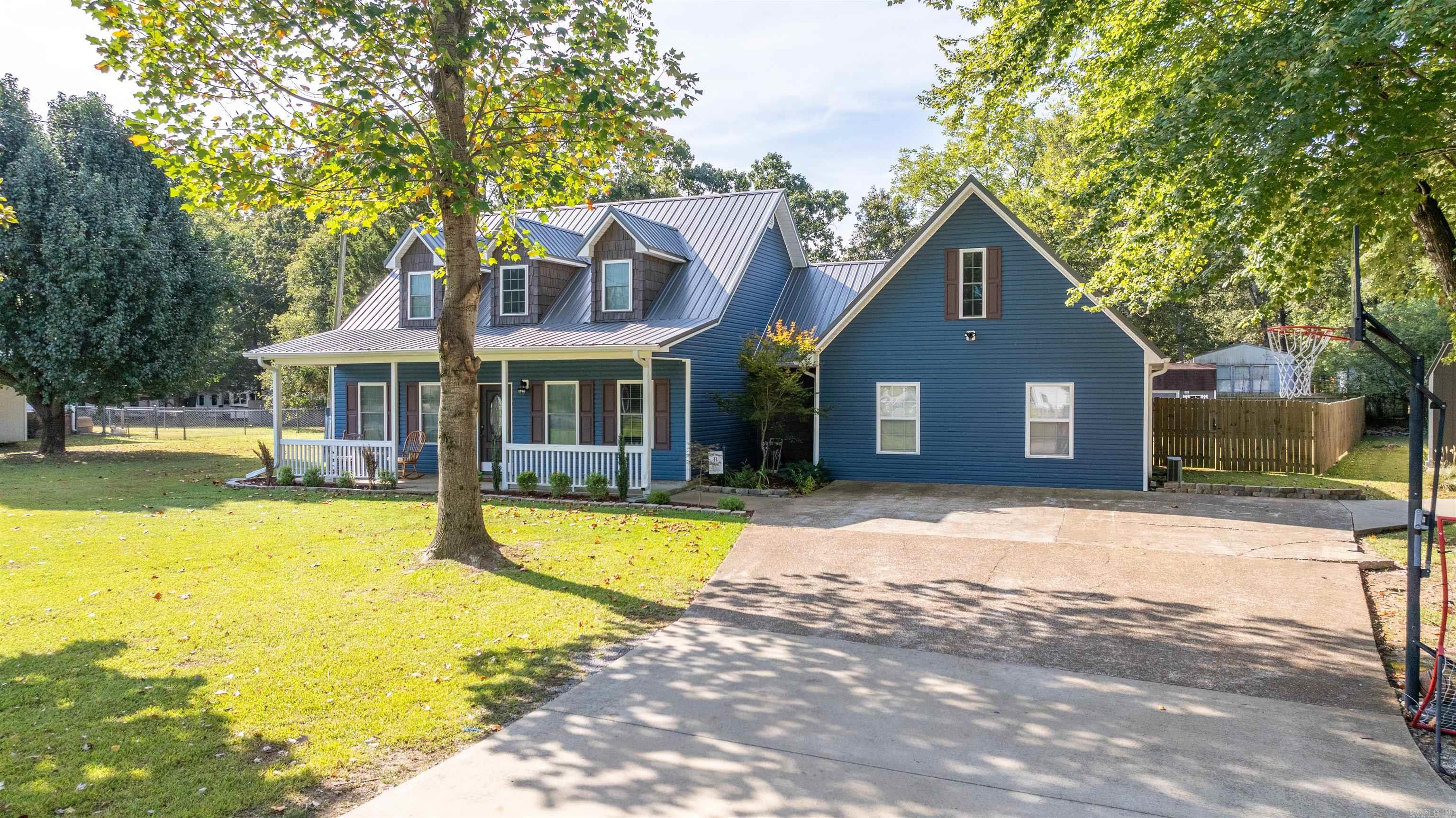 PEBBLE CREEK - Residential