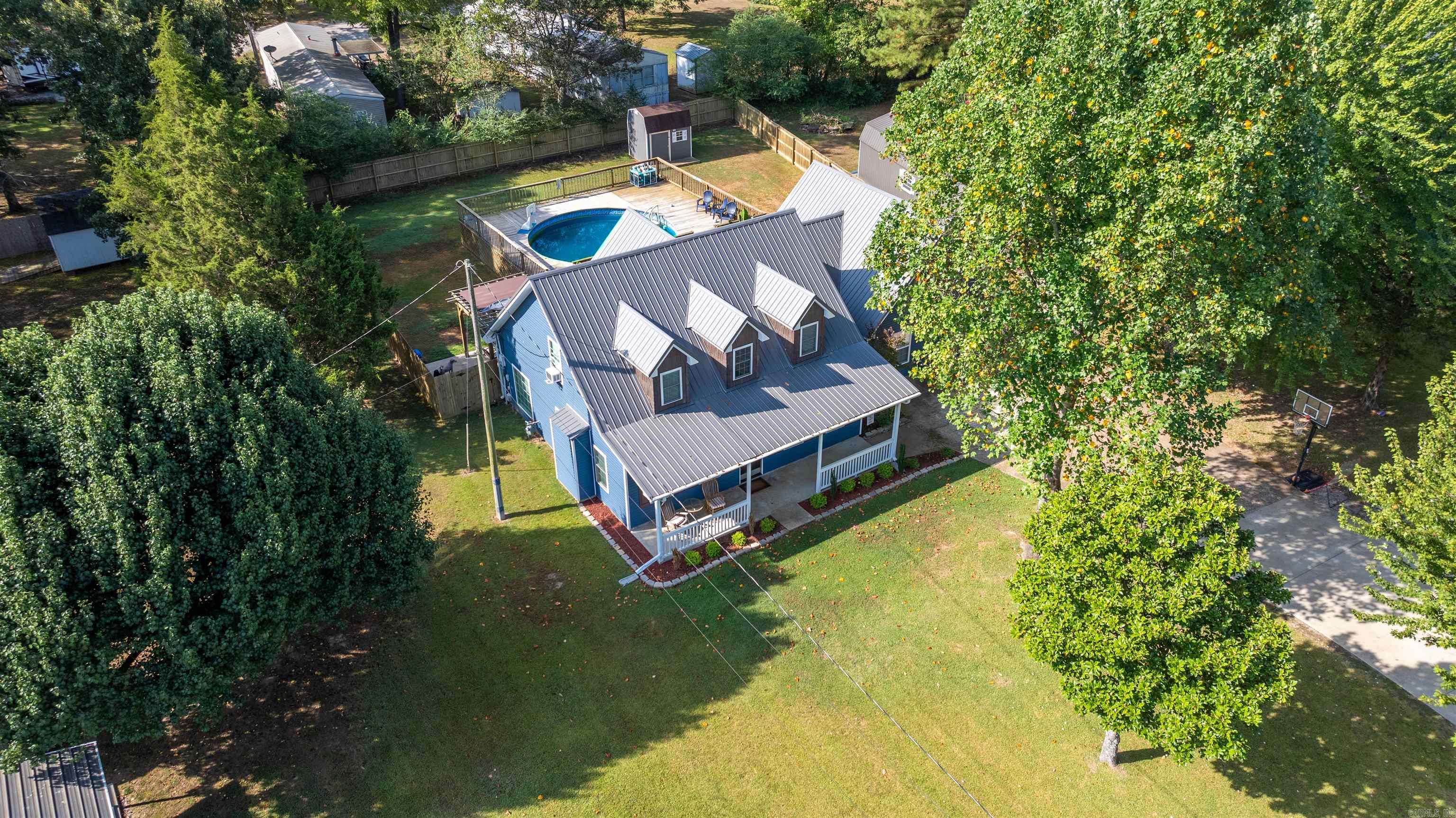 PEBBLE CREEK - Residential