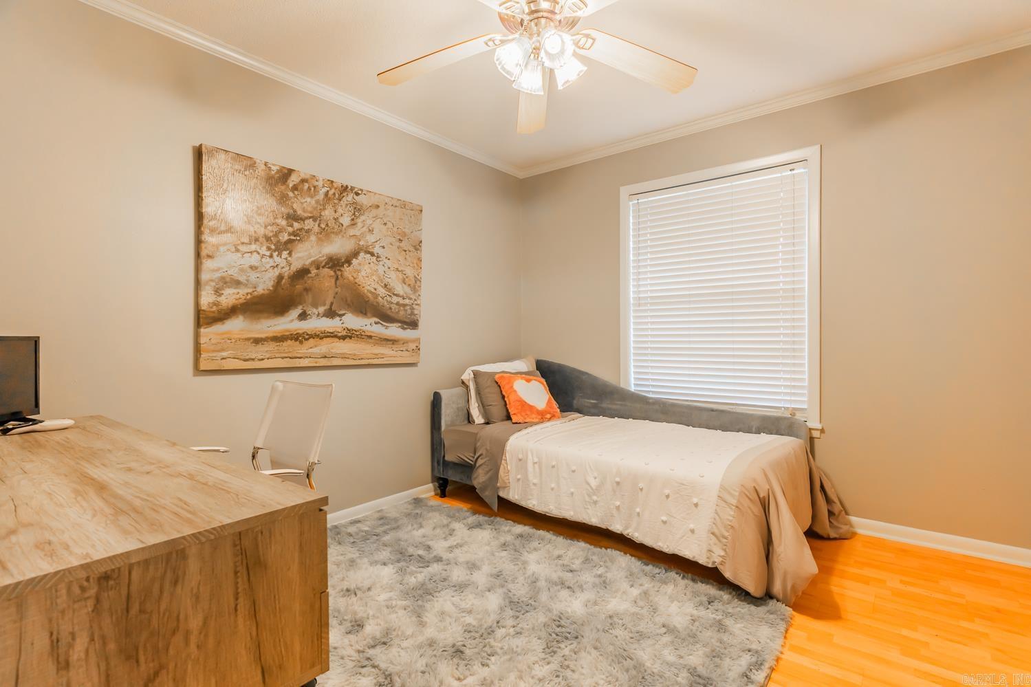 PIKE VIEW - Residential