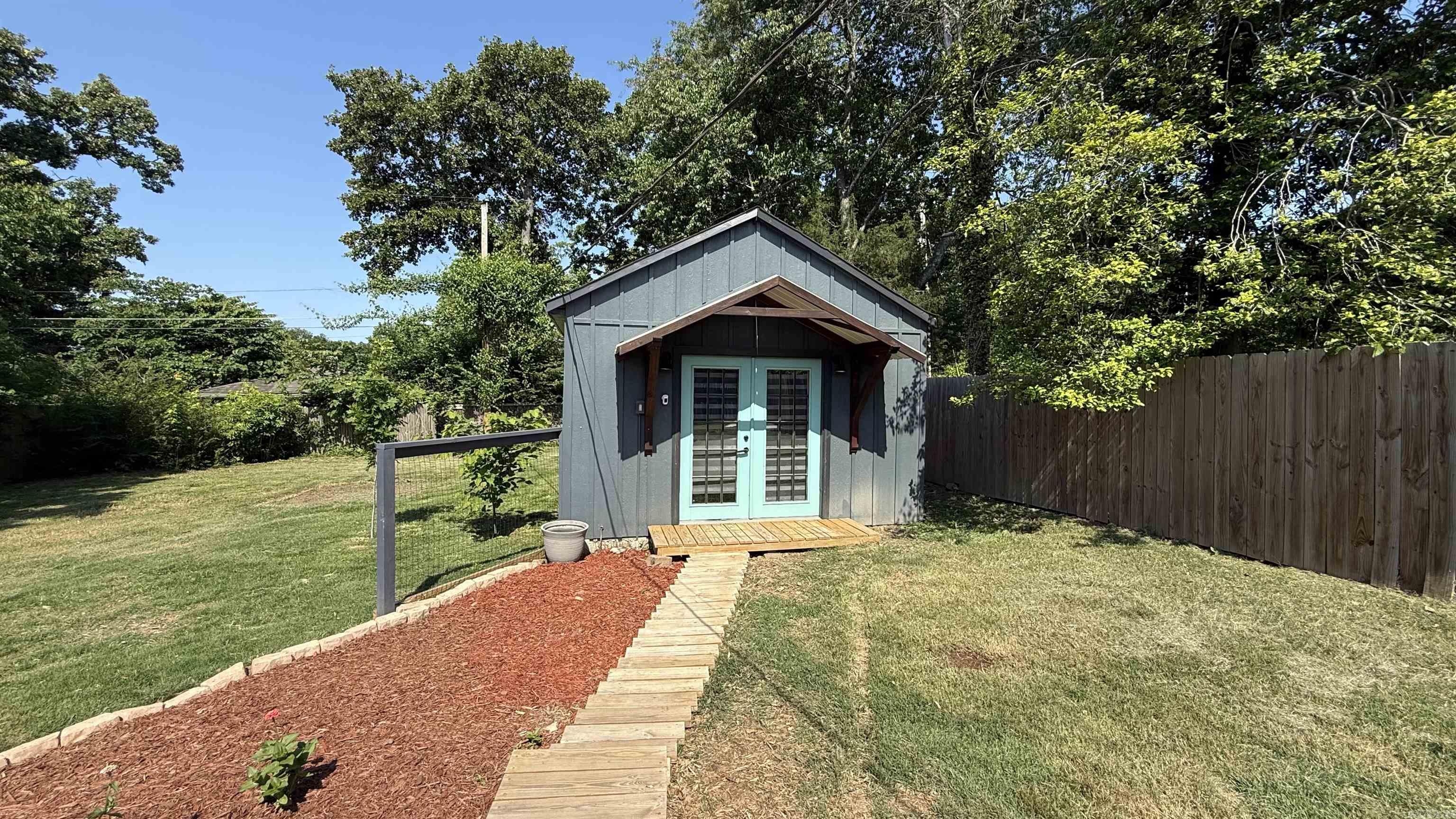 MARYLAND TERRACE - Residential