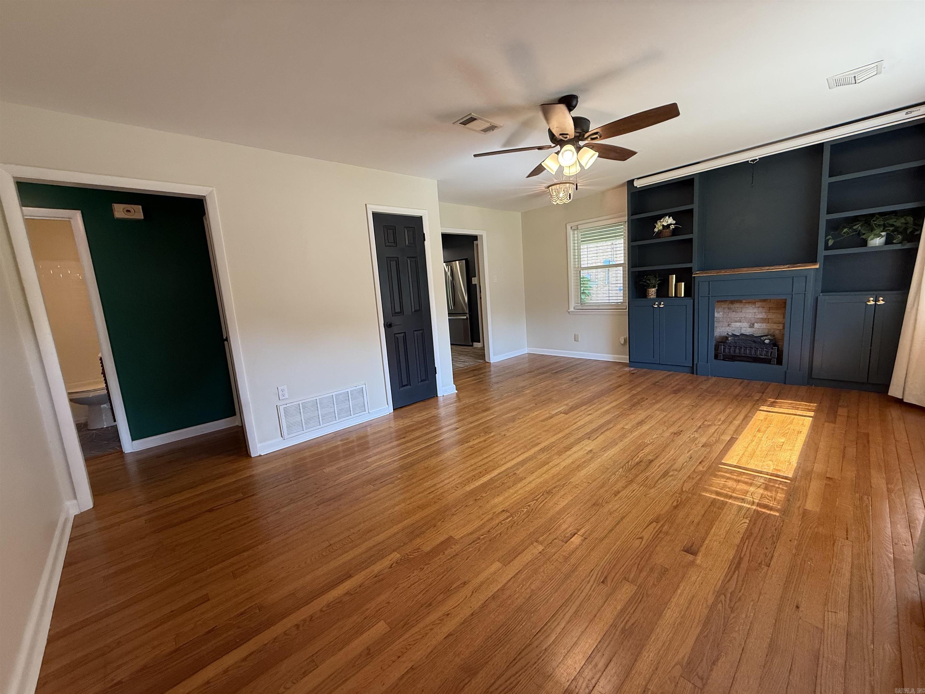 MARYLAND TERRACE - Residential