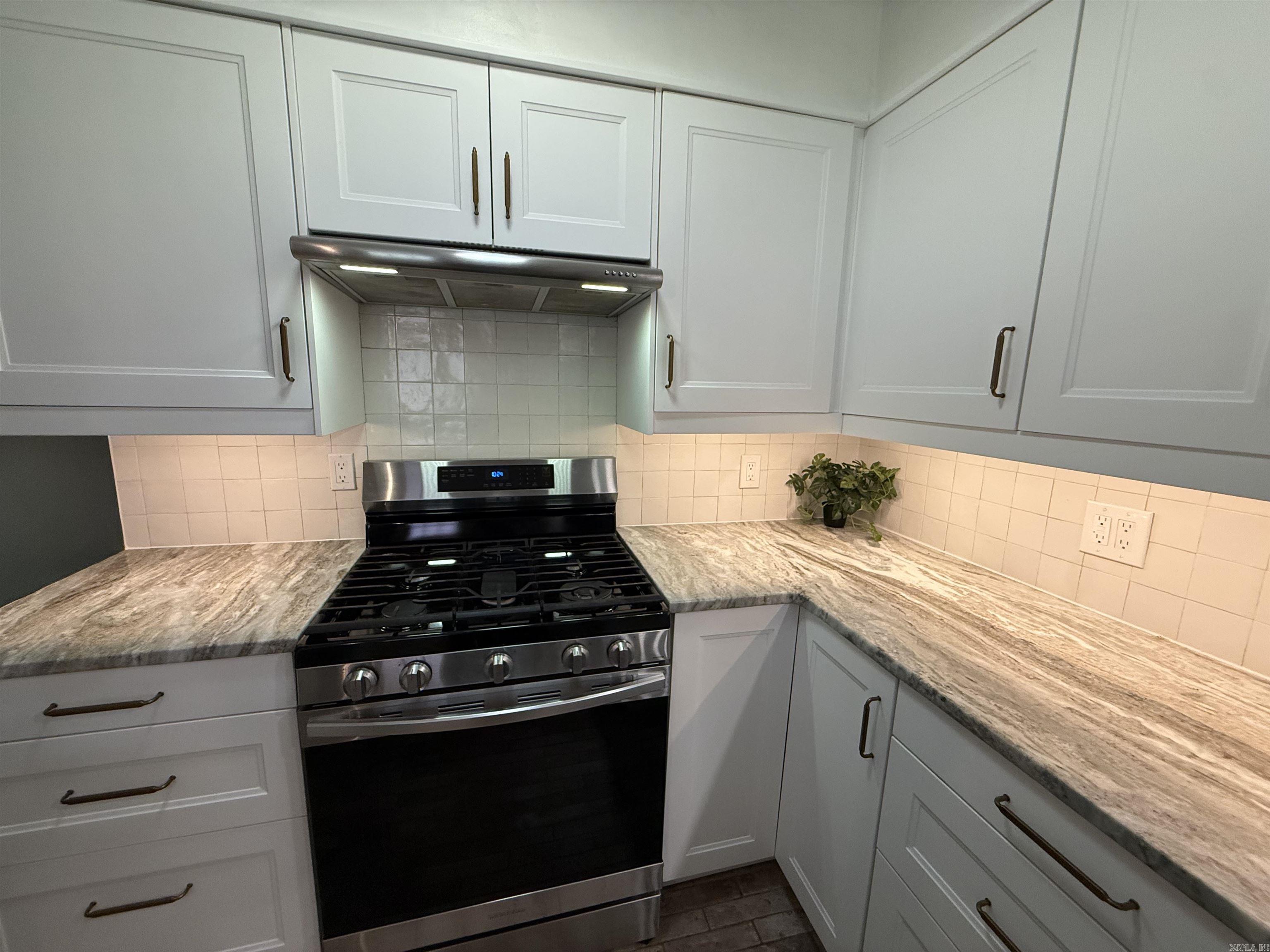 MARYLAND TERRACE - Residential