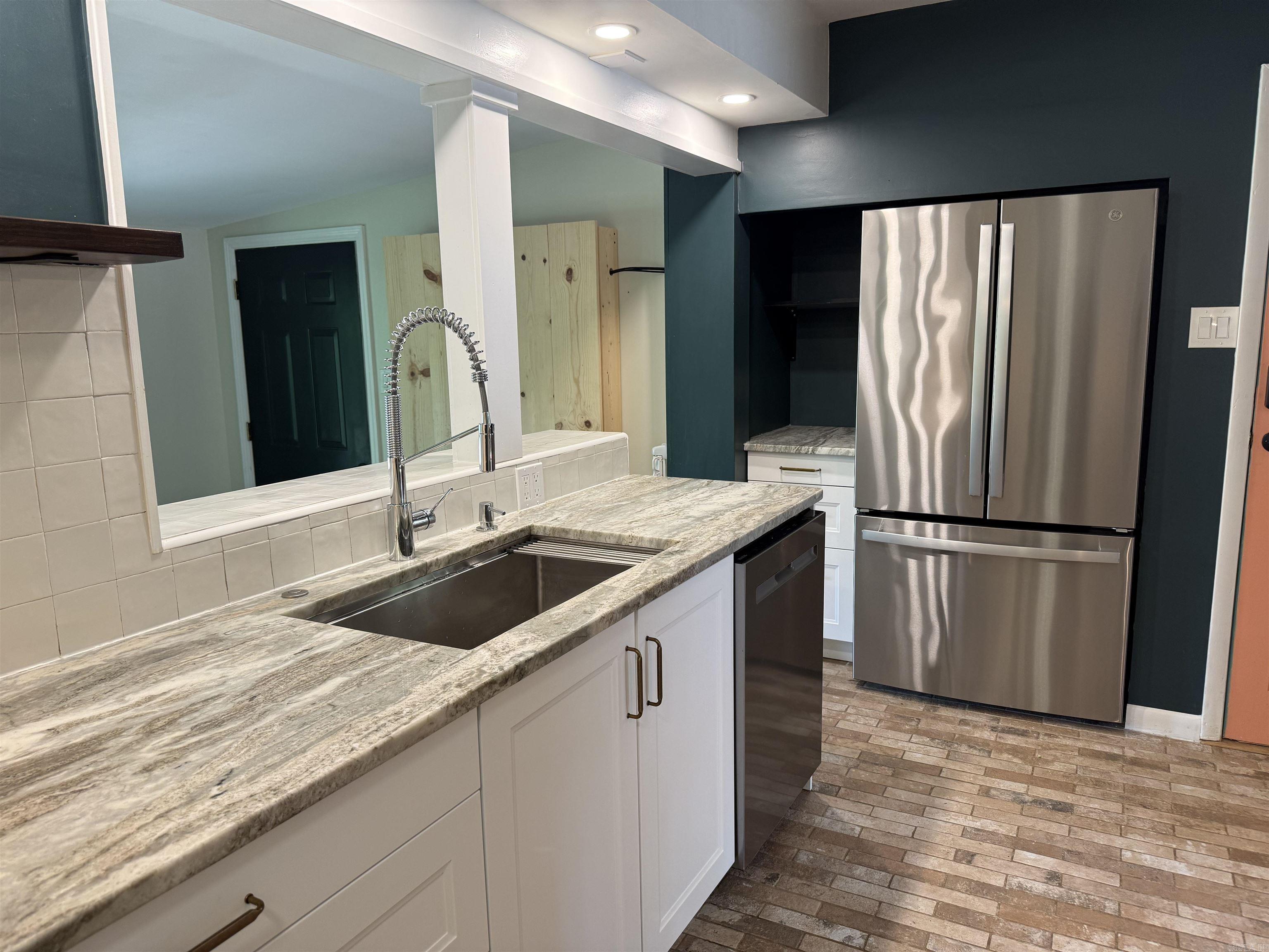 MARYLAND TERRACE - Residential