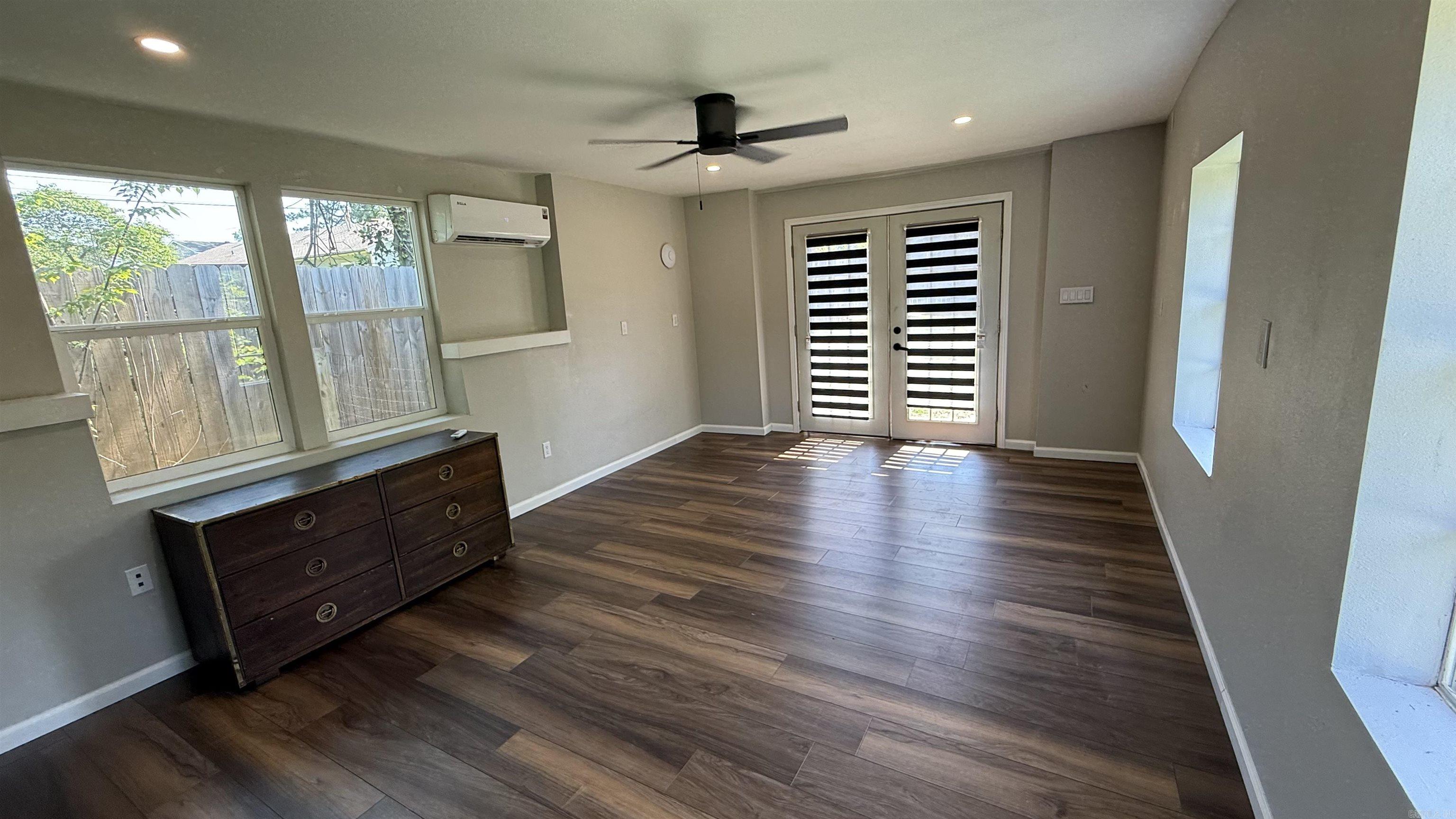 MARYLAND TERRACE - Residential