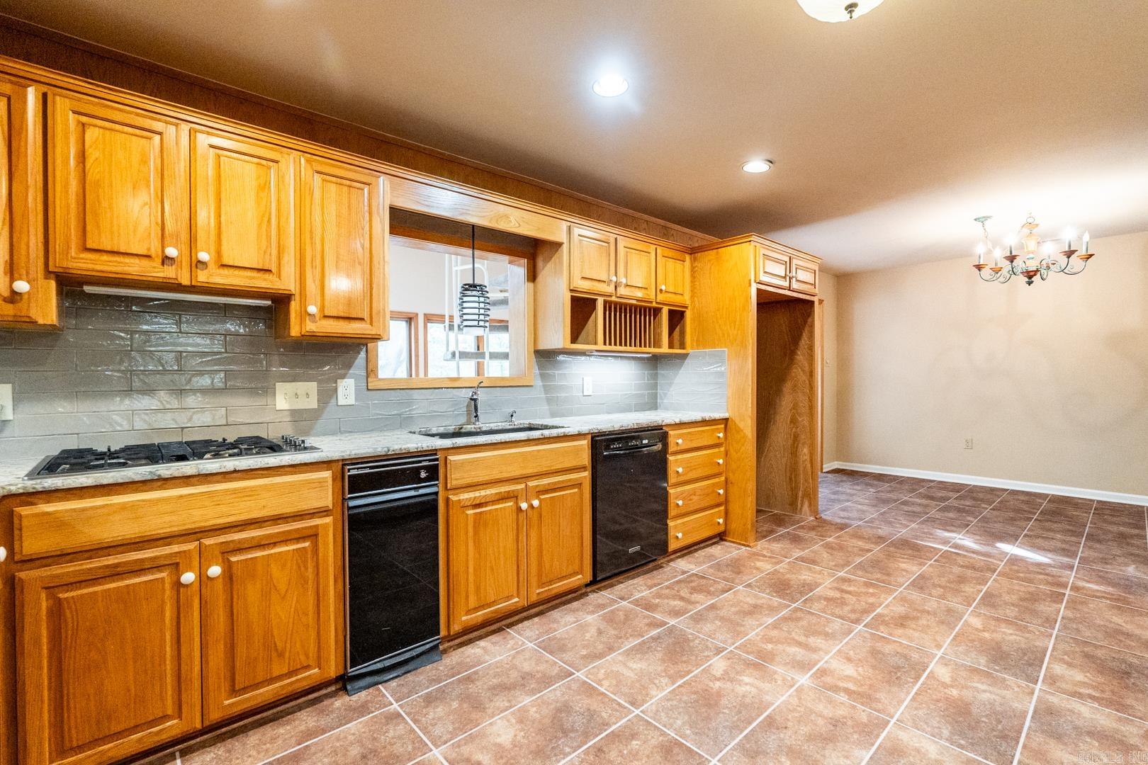 LAWSON OAKS - Residential