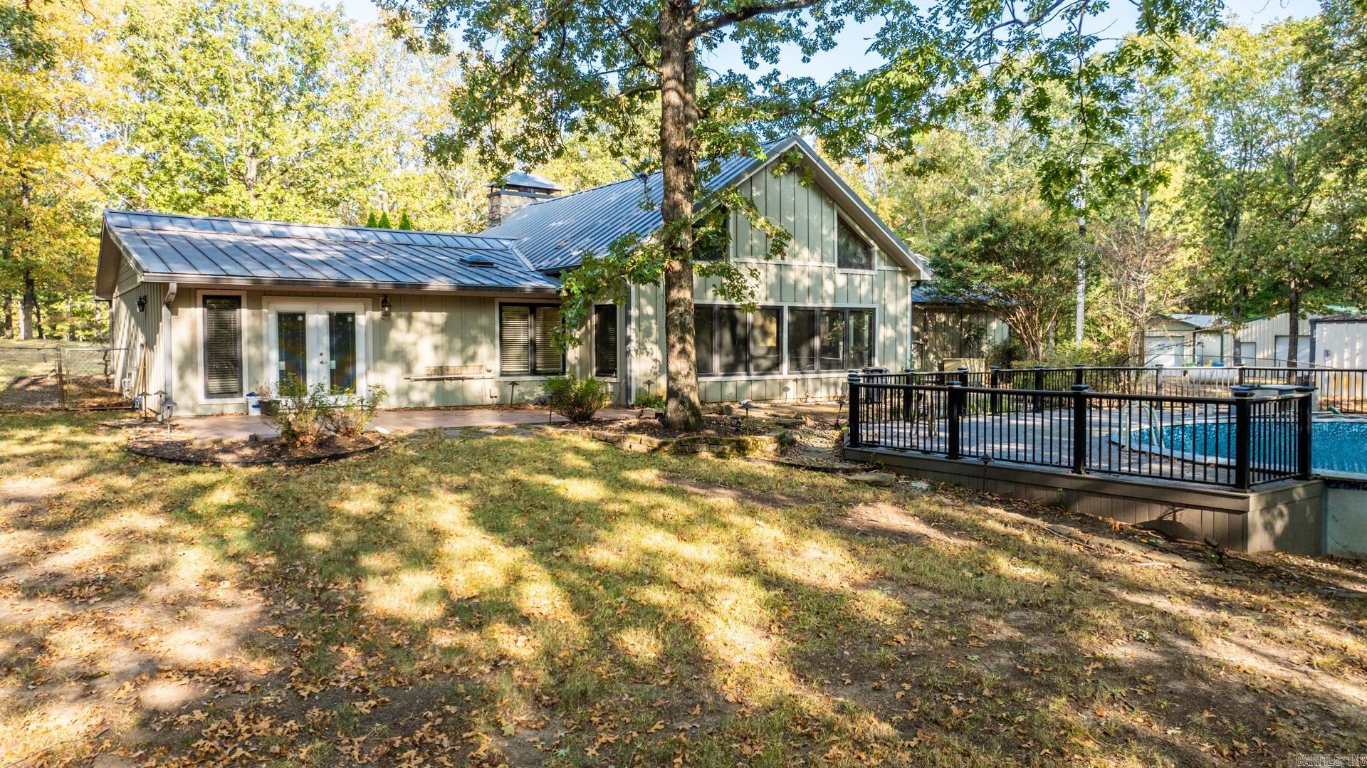 LAWSON OAKS - Residential