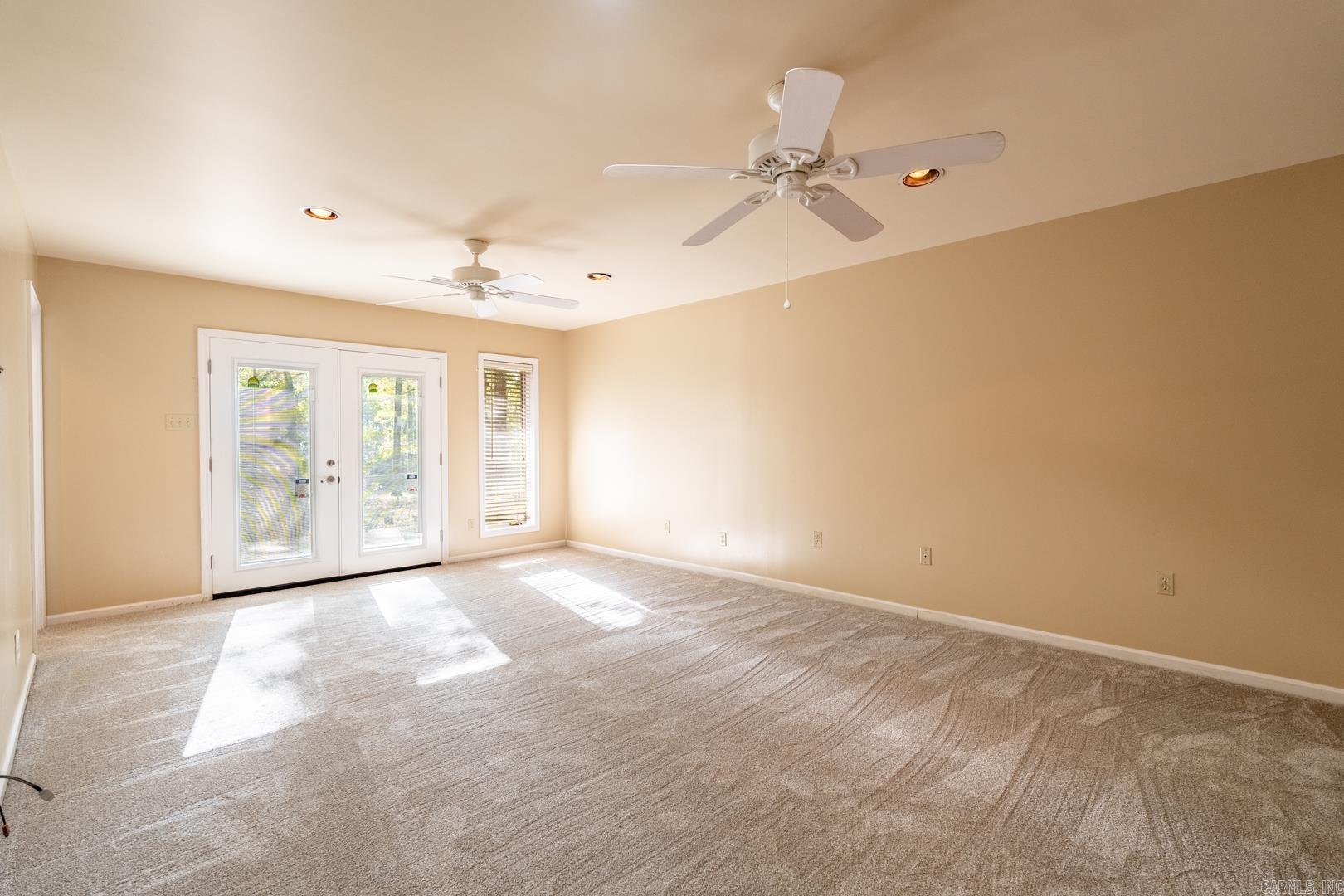 LAWSON OAKS - Residential