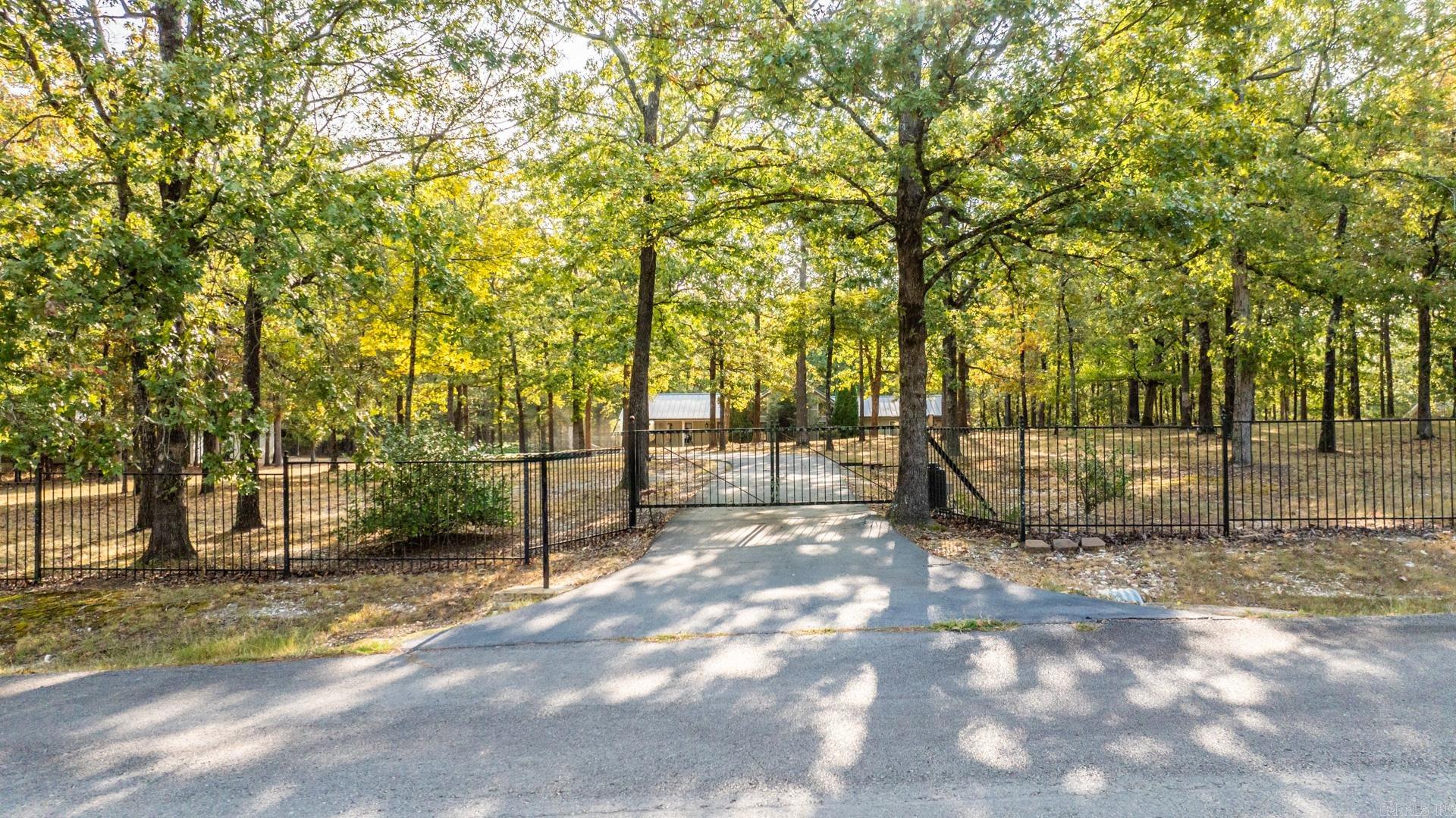 LAWSON OAKS - Residential