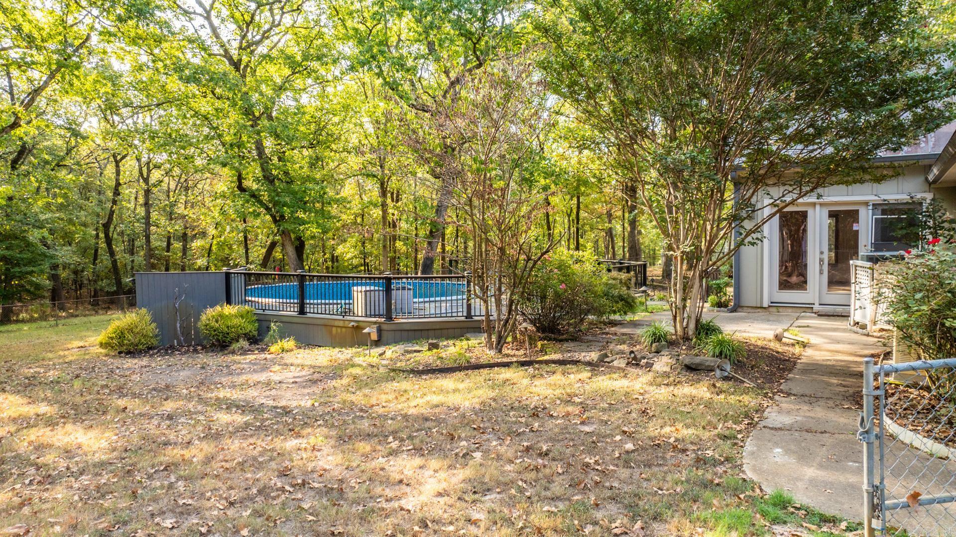 LAWSON OAKS - Residential