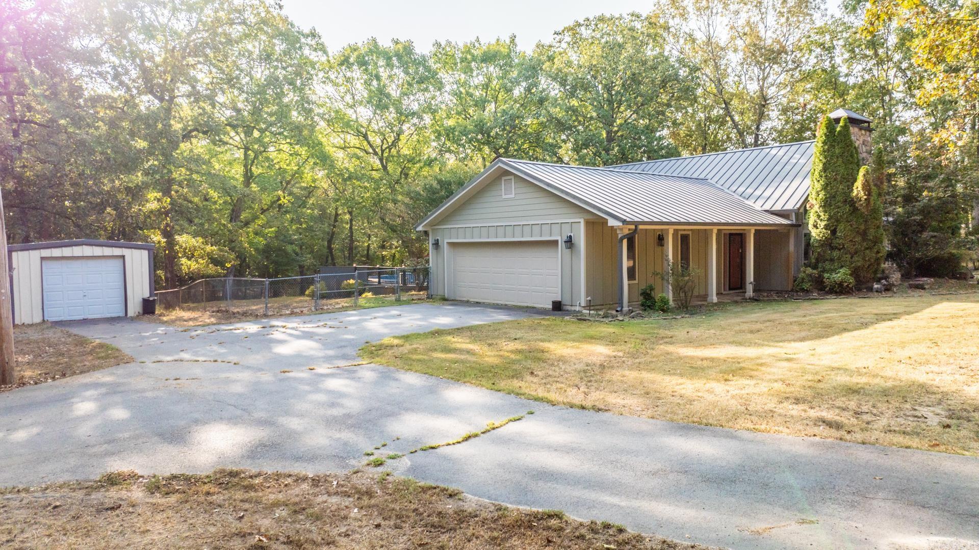 LAWSON OAKS - Residential