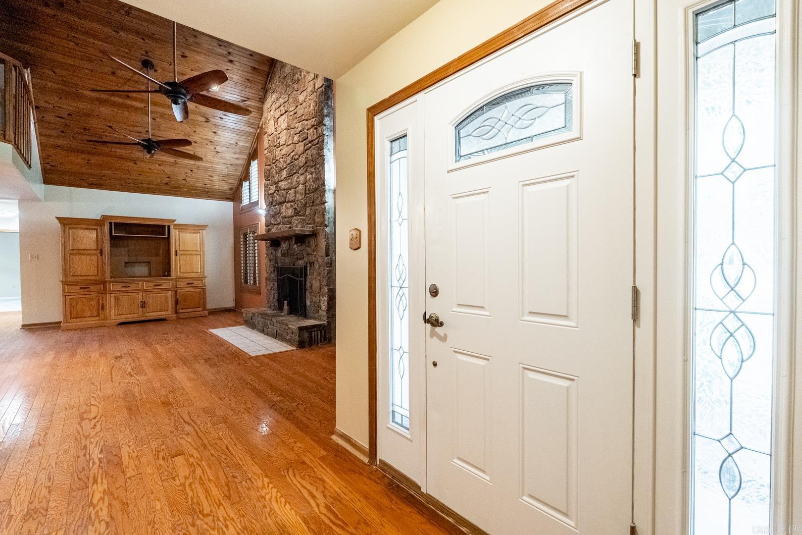 LAWSON OAKS - Residential