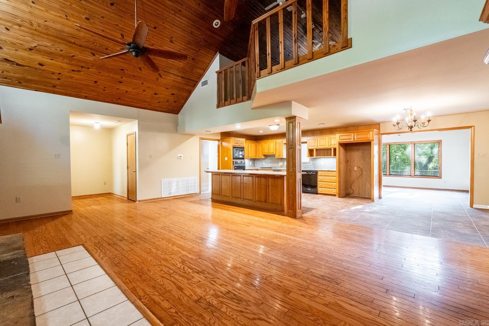 LAWSON OAKS - Residential