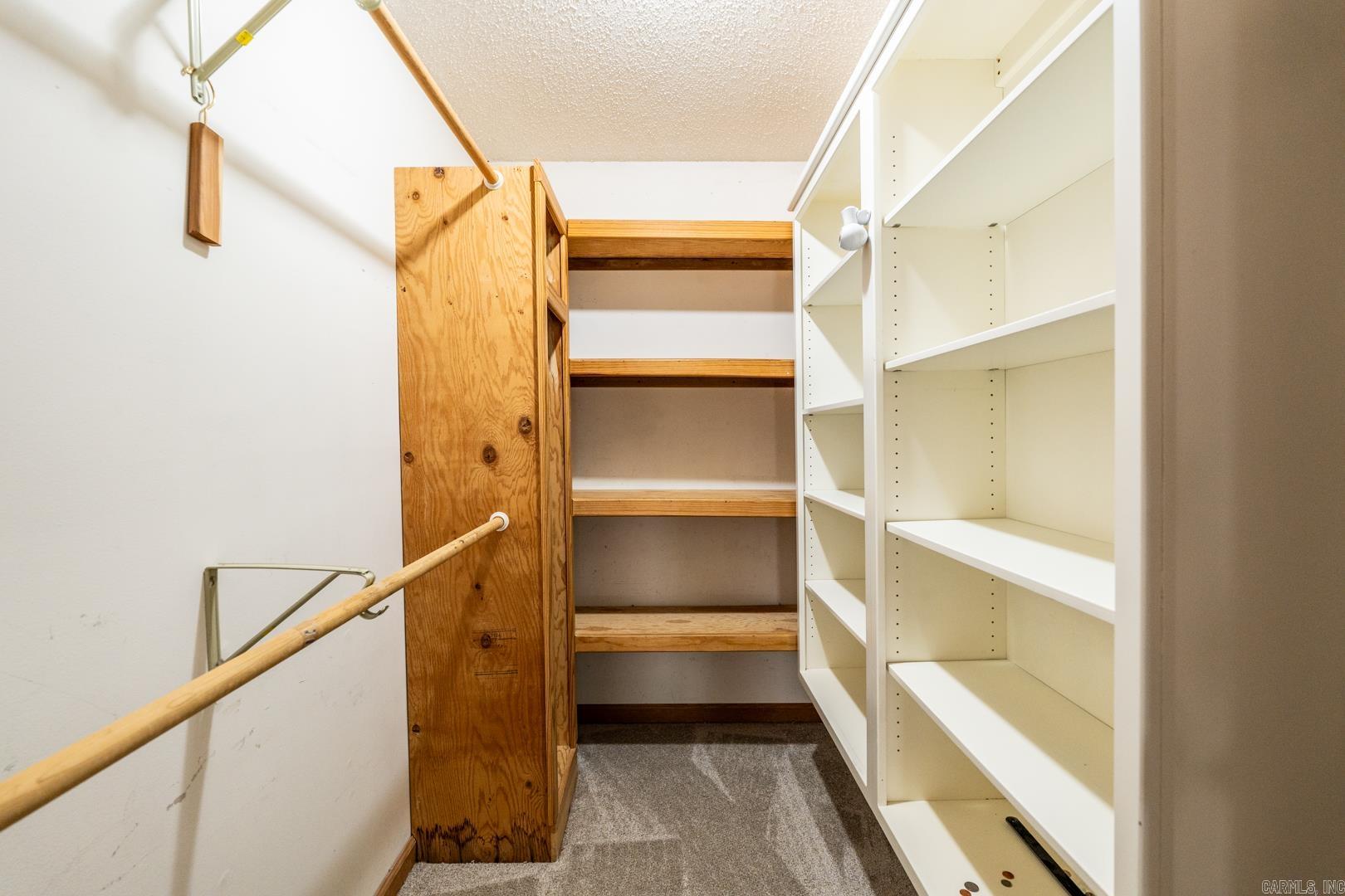 LAWSON OAKS - Residential