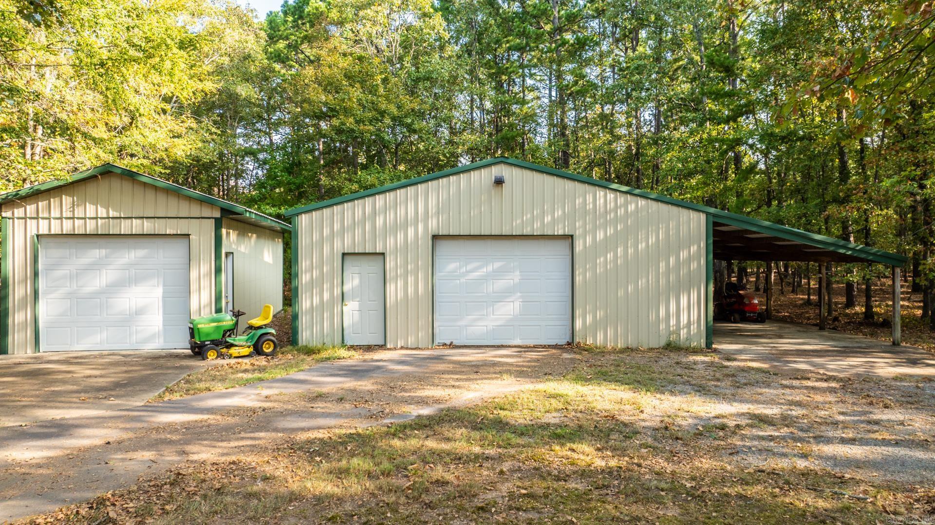 LAWSON OAKS - Residential