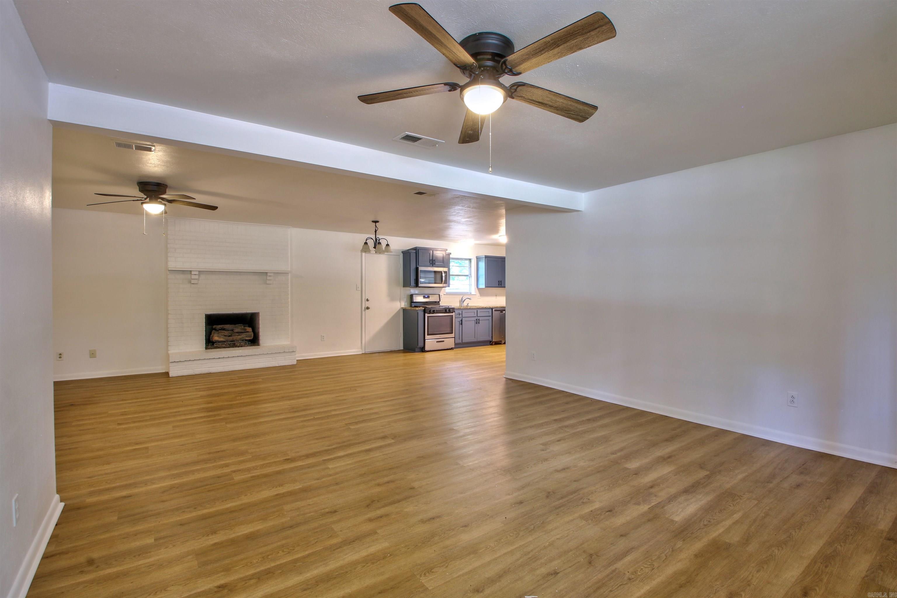 ARBOR OAKS - Residential