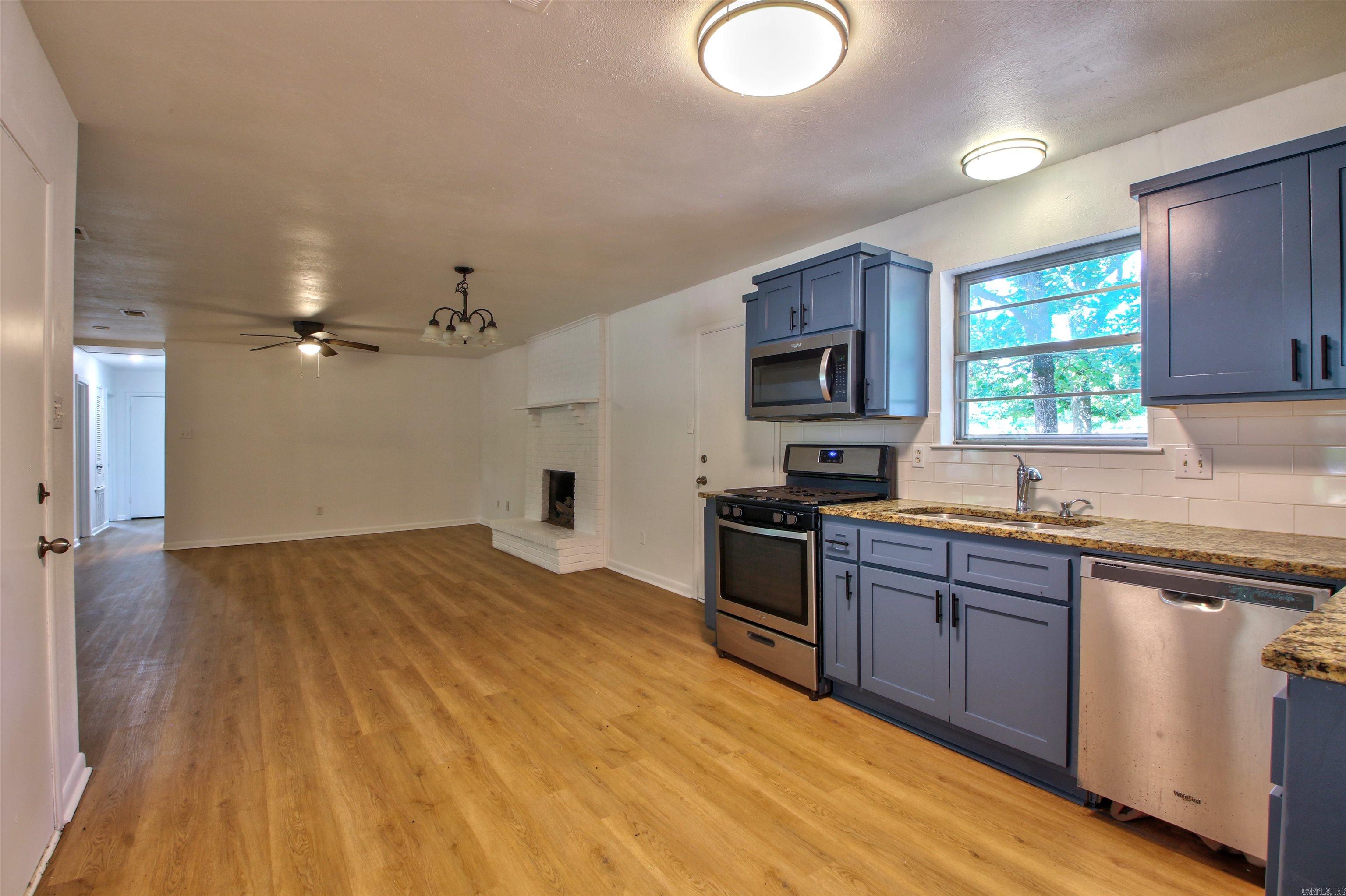 ARBOR OAKS - Residential