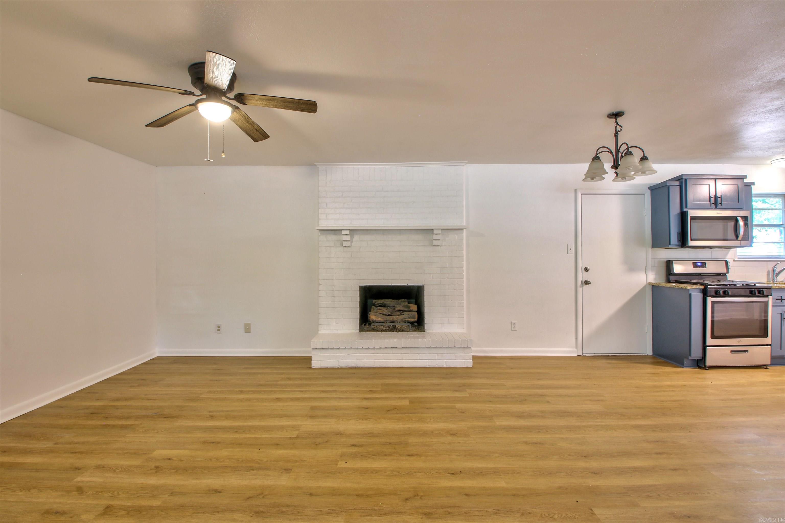 ARBOR OAKS - Residential