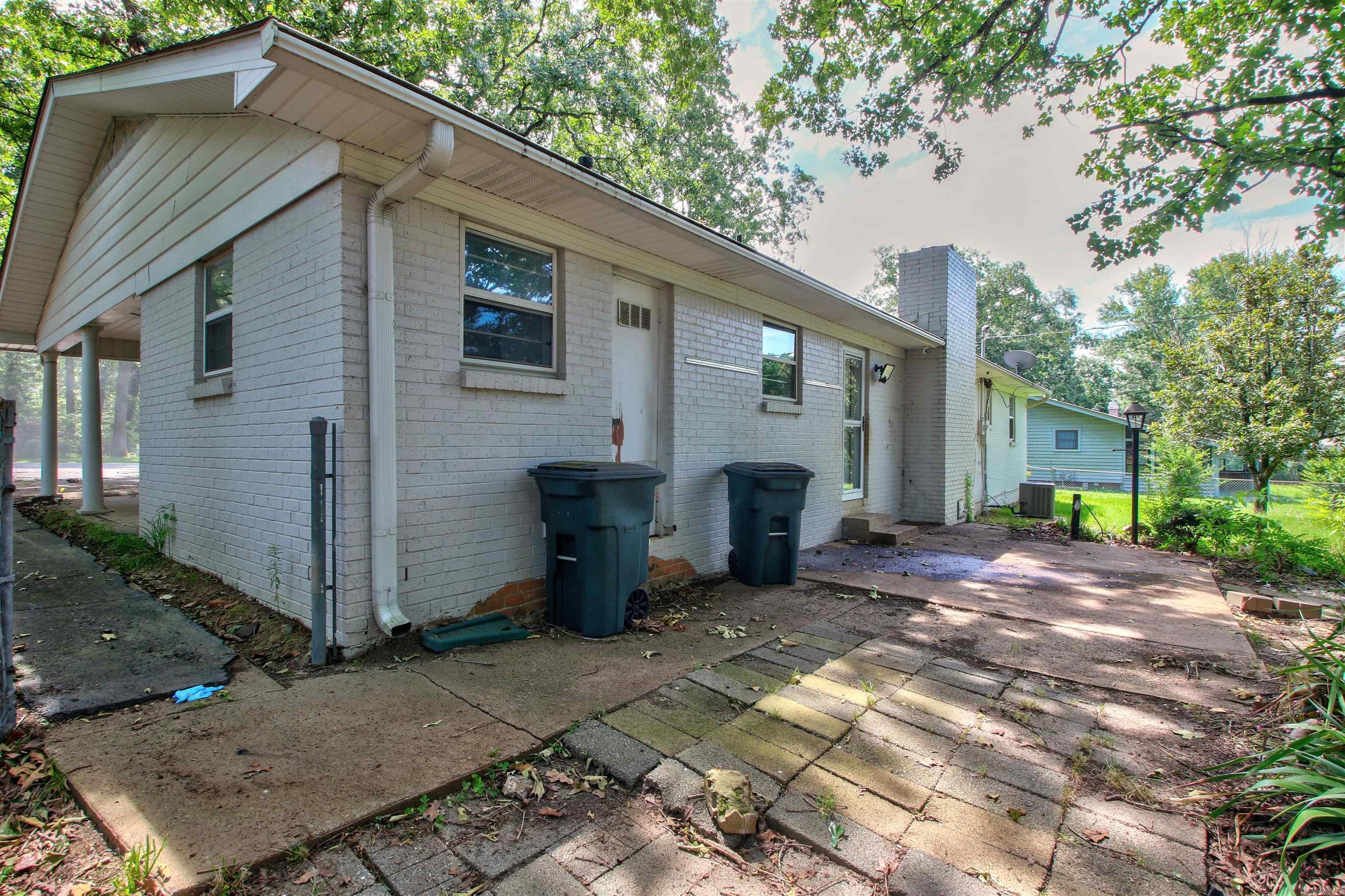 ARBOR OAKS - Residential